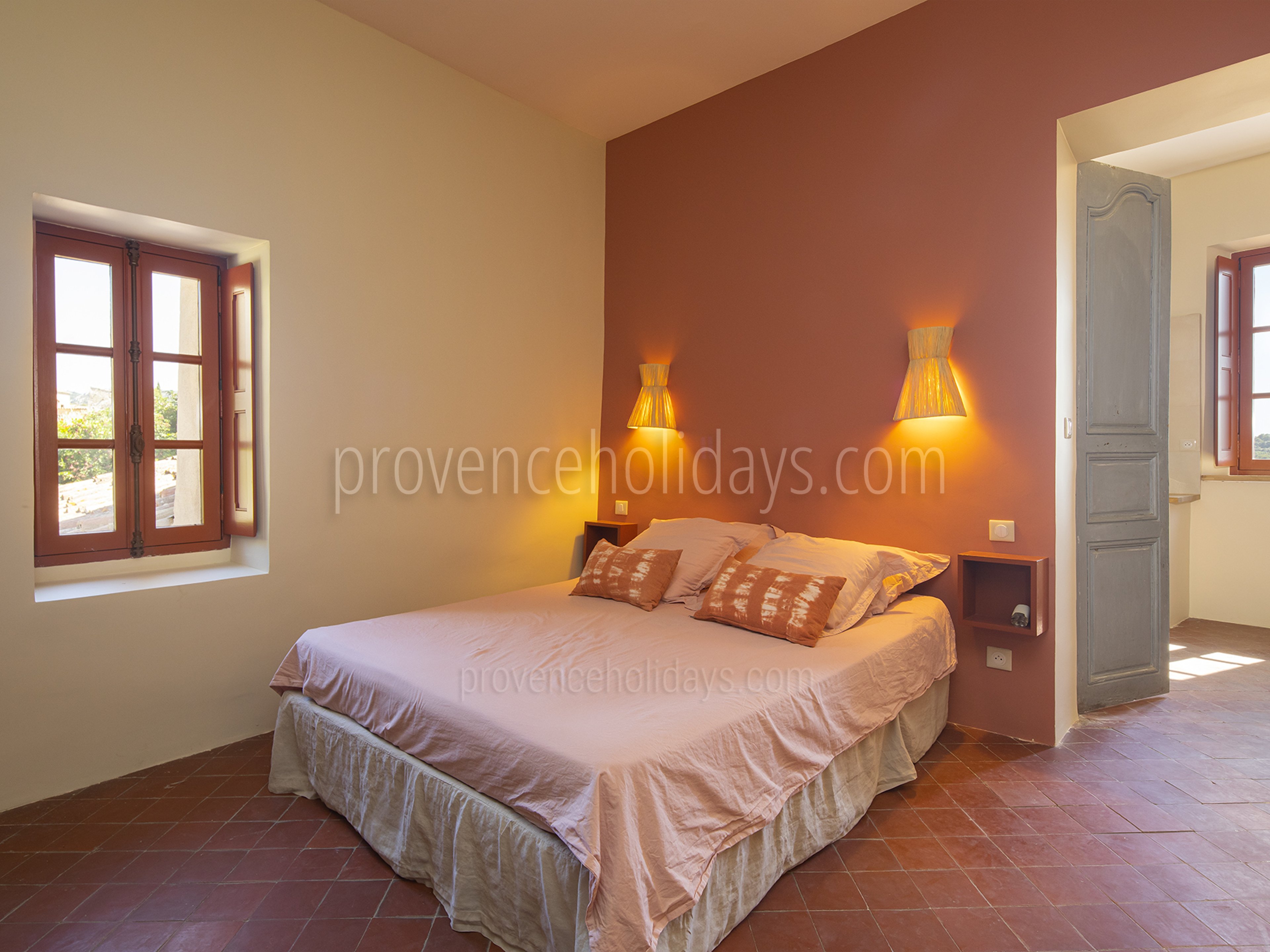 25 - Mas des Remparts: Villa: Bedroom
