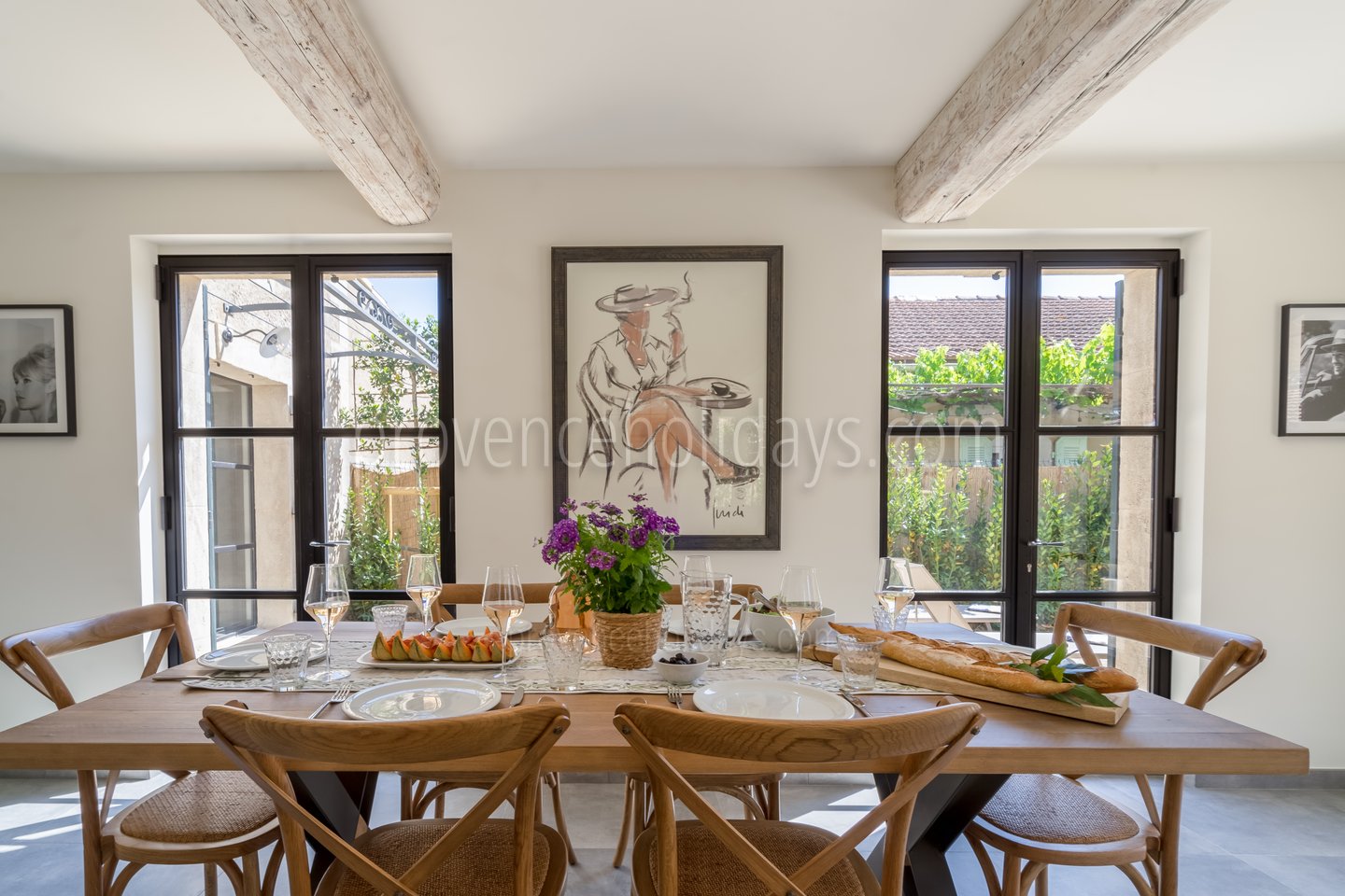 8 - Mas des Amandes: Villa: Interior