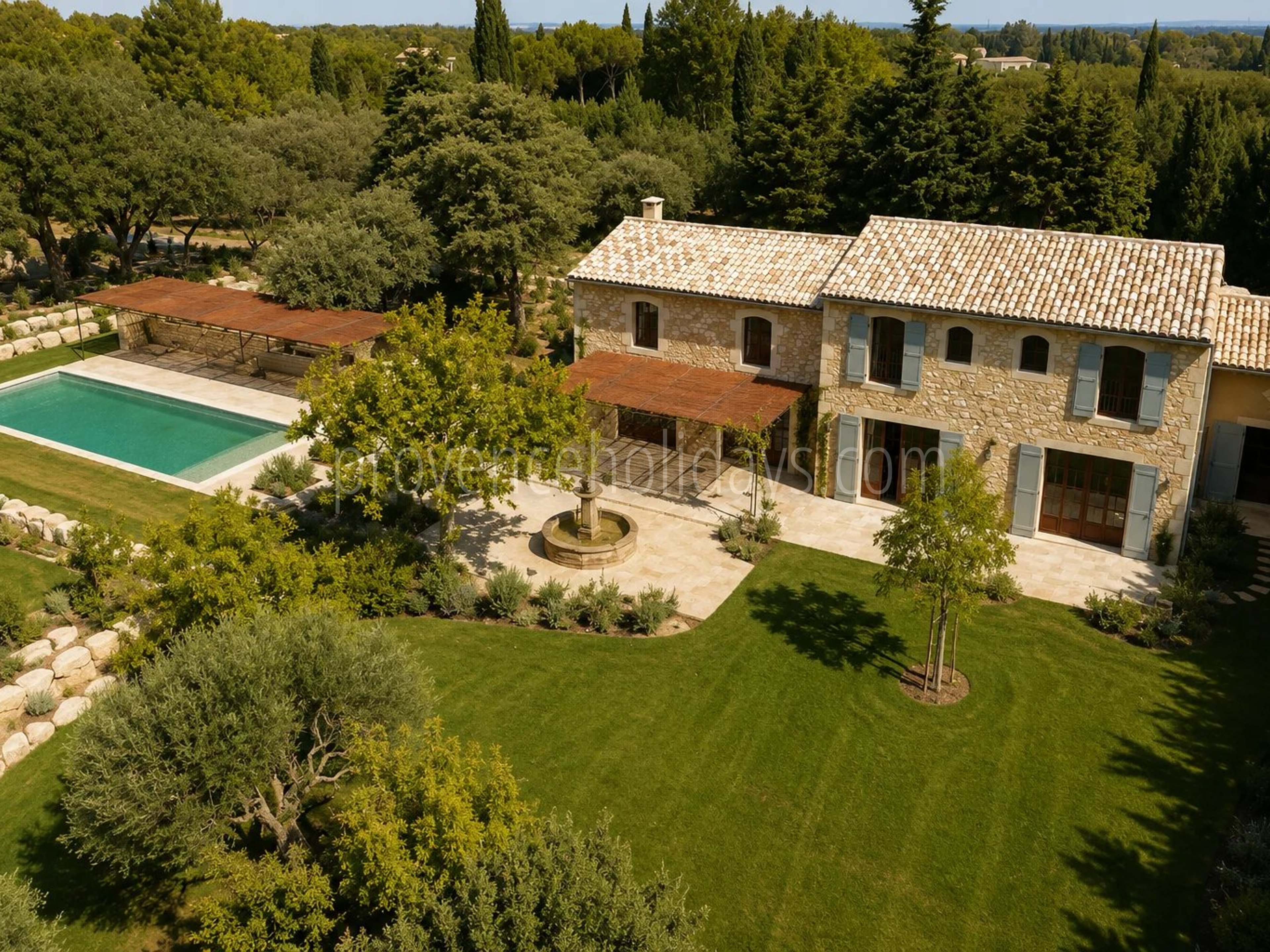 11 - Mas contemporain à Eygalières: Villa: Exterior