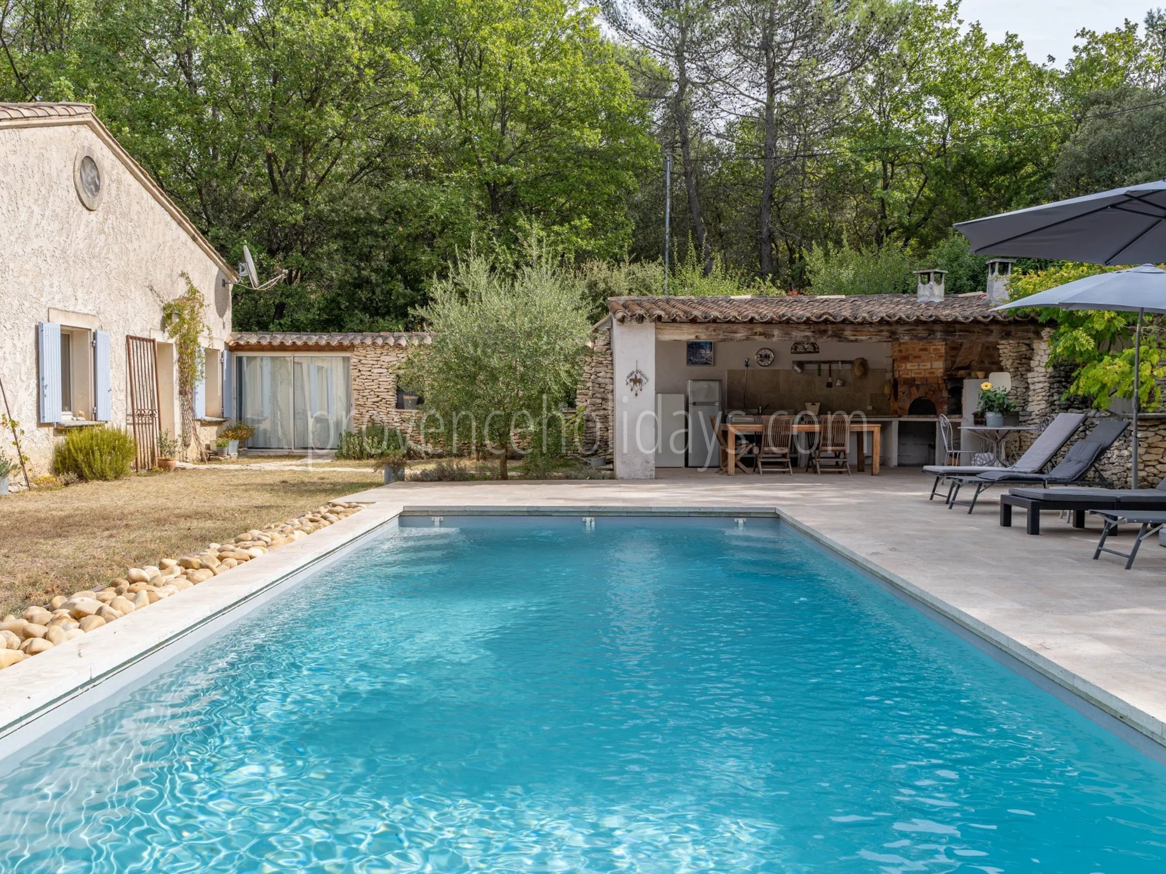 2 - Stone house in Ménerbes: Villa: Pool