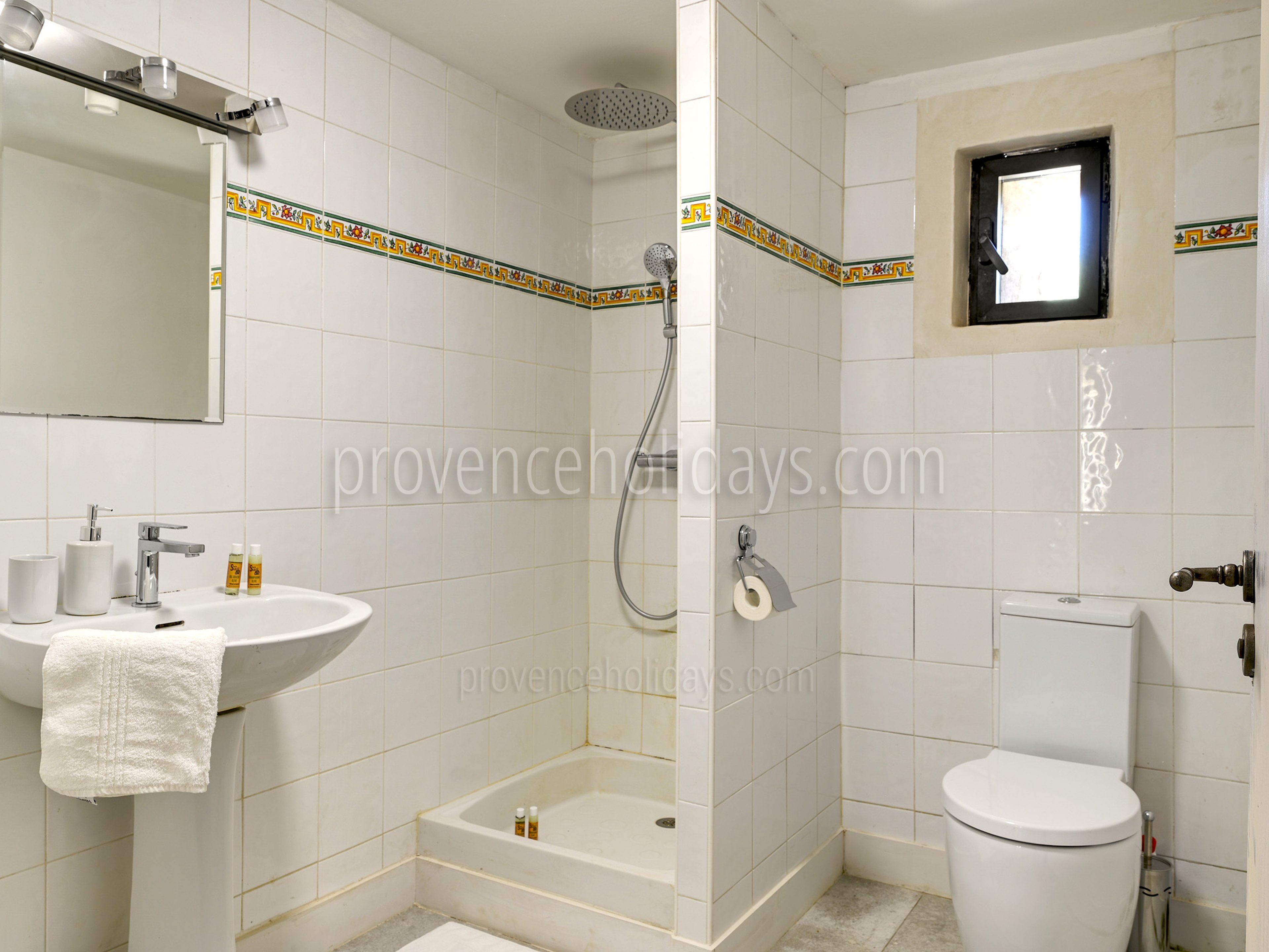 32 - Mas Alpilles: Villa: Bathroom