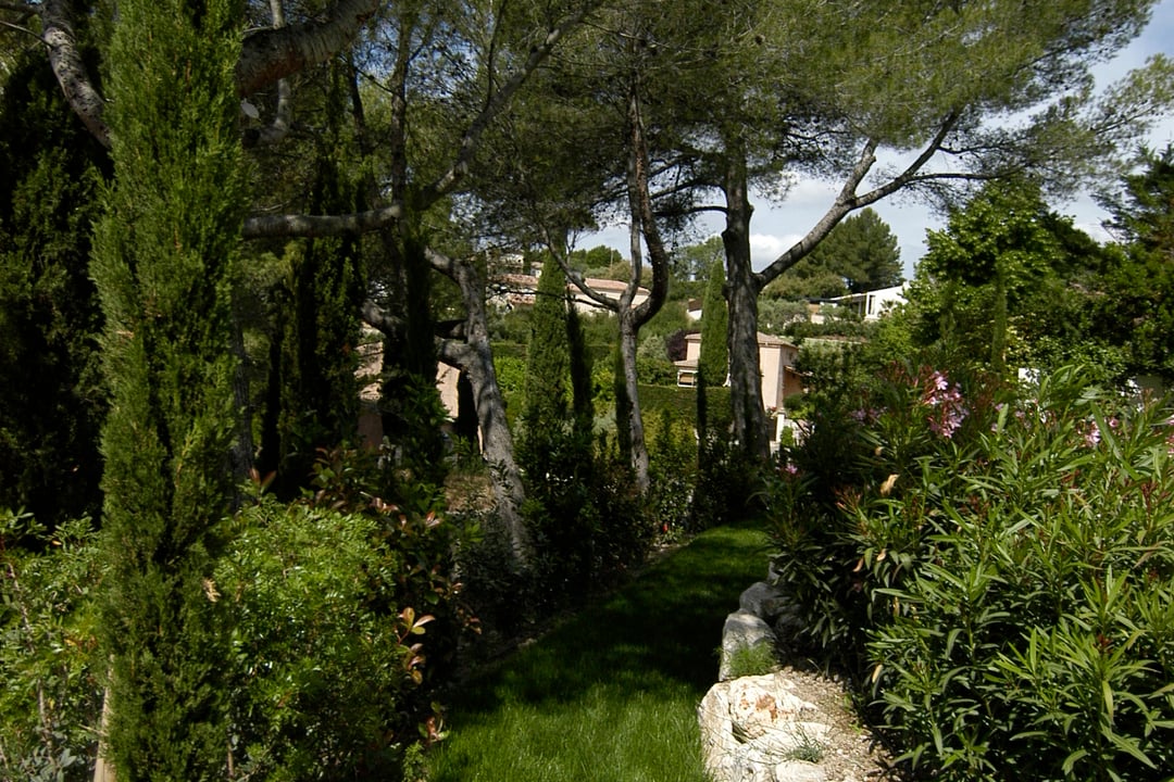 15 - Villa des Pins: Villa: Exterior