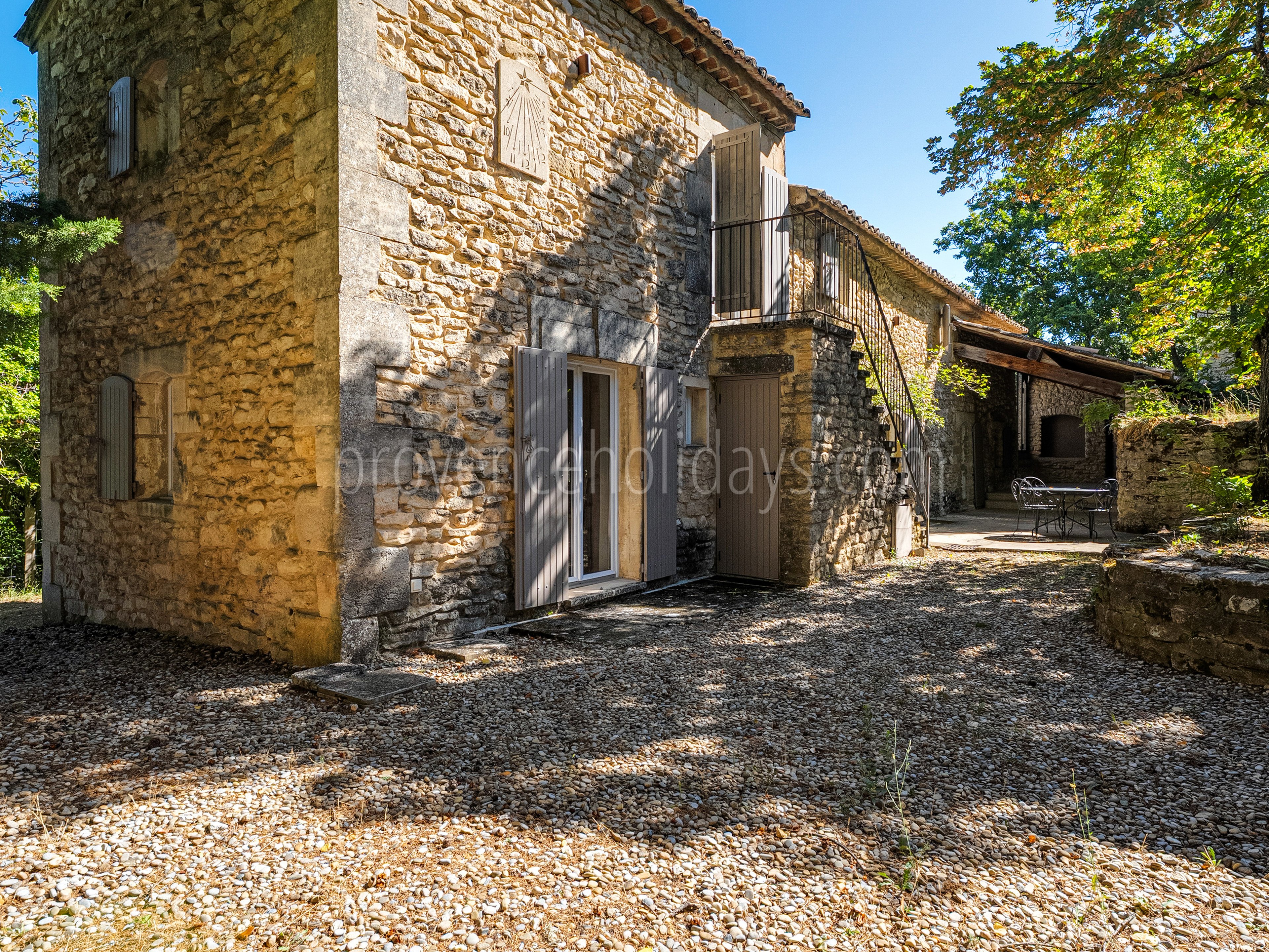 24 - Domaine des Pierres: Villa: Exterior