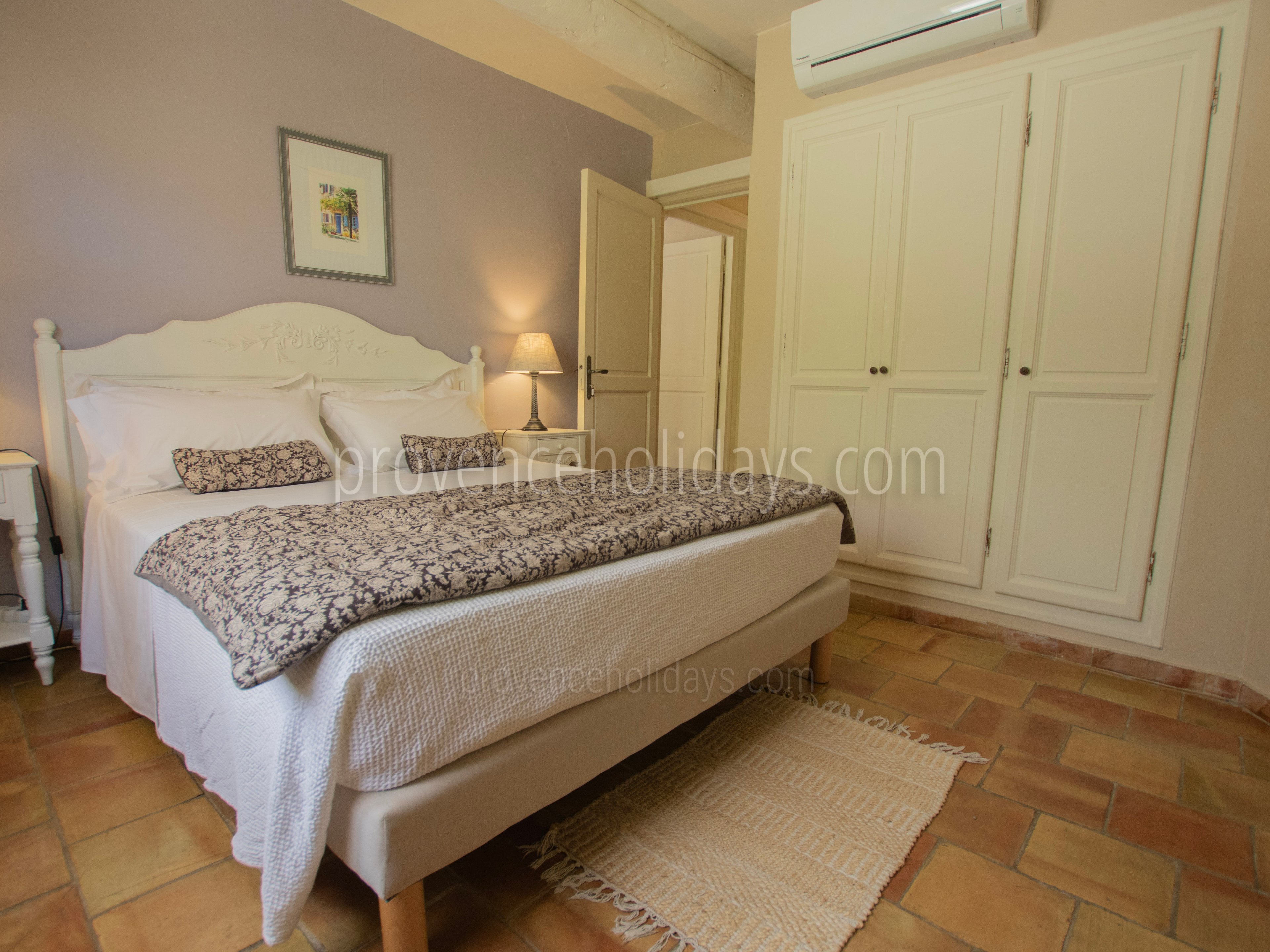 20 - Villa des Rosiers: Villa: Bedroom