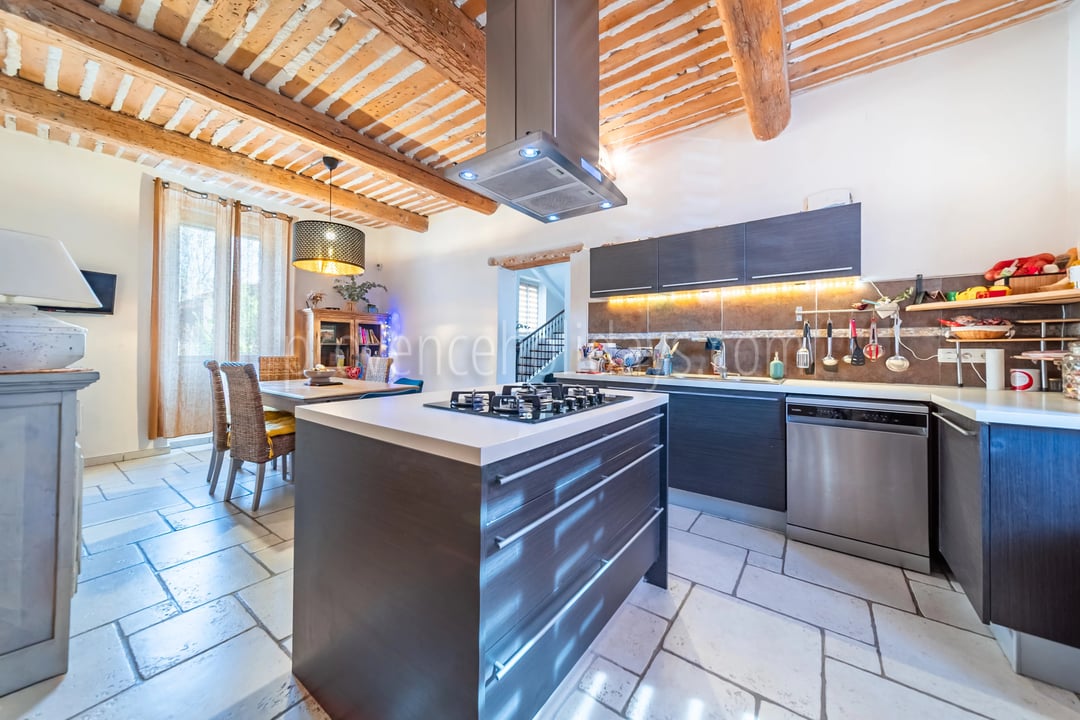 14 - Mas with pool in Bonnieux: Villa: Interior