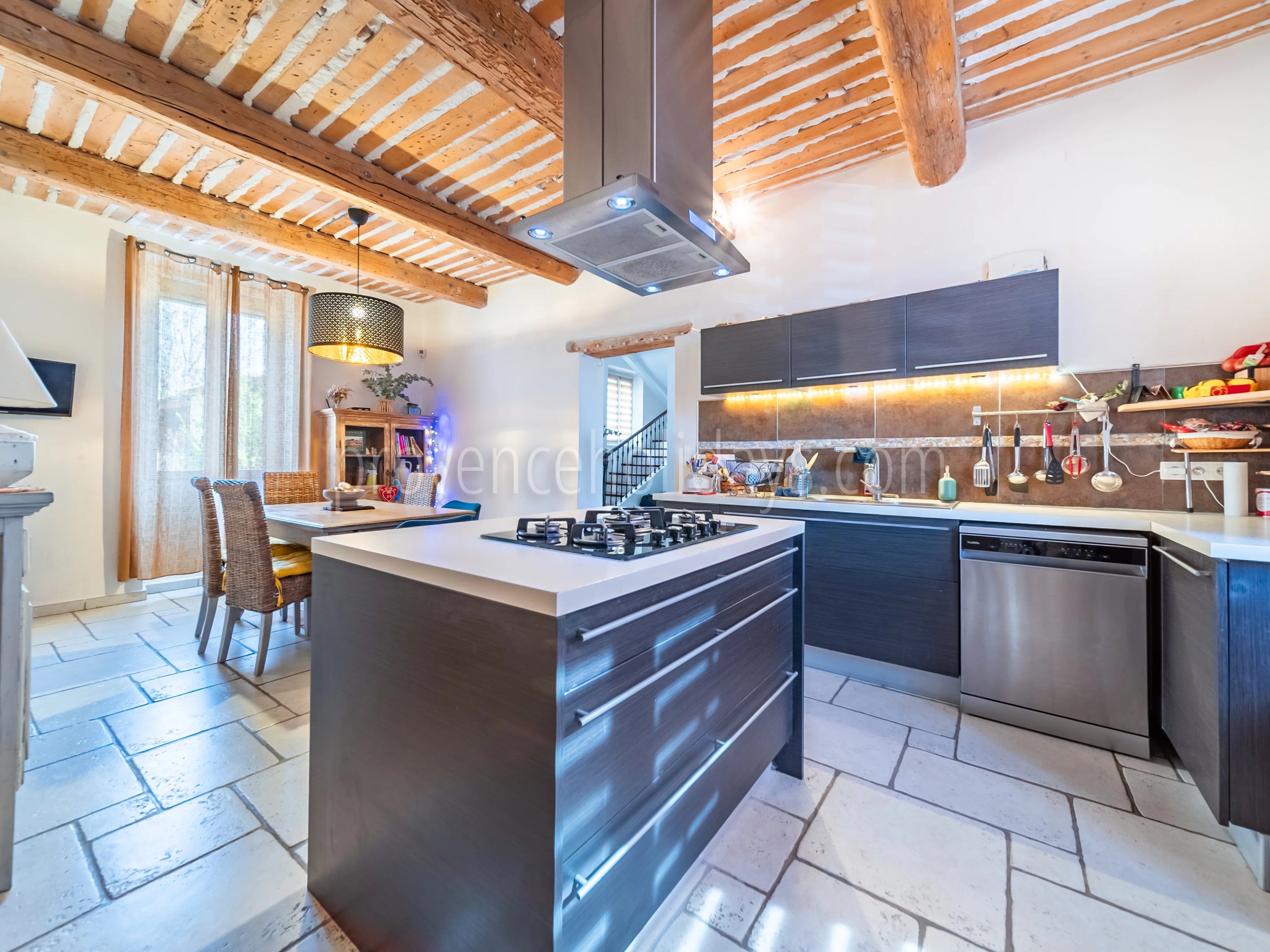 14 - Mas with pool in Bonnieux: Villa: Interior