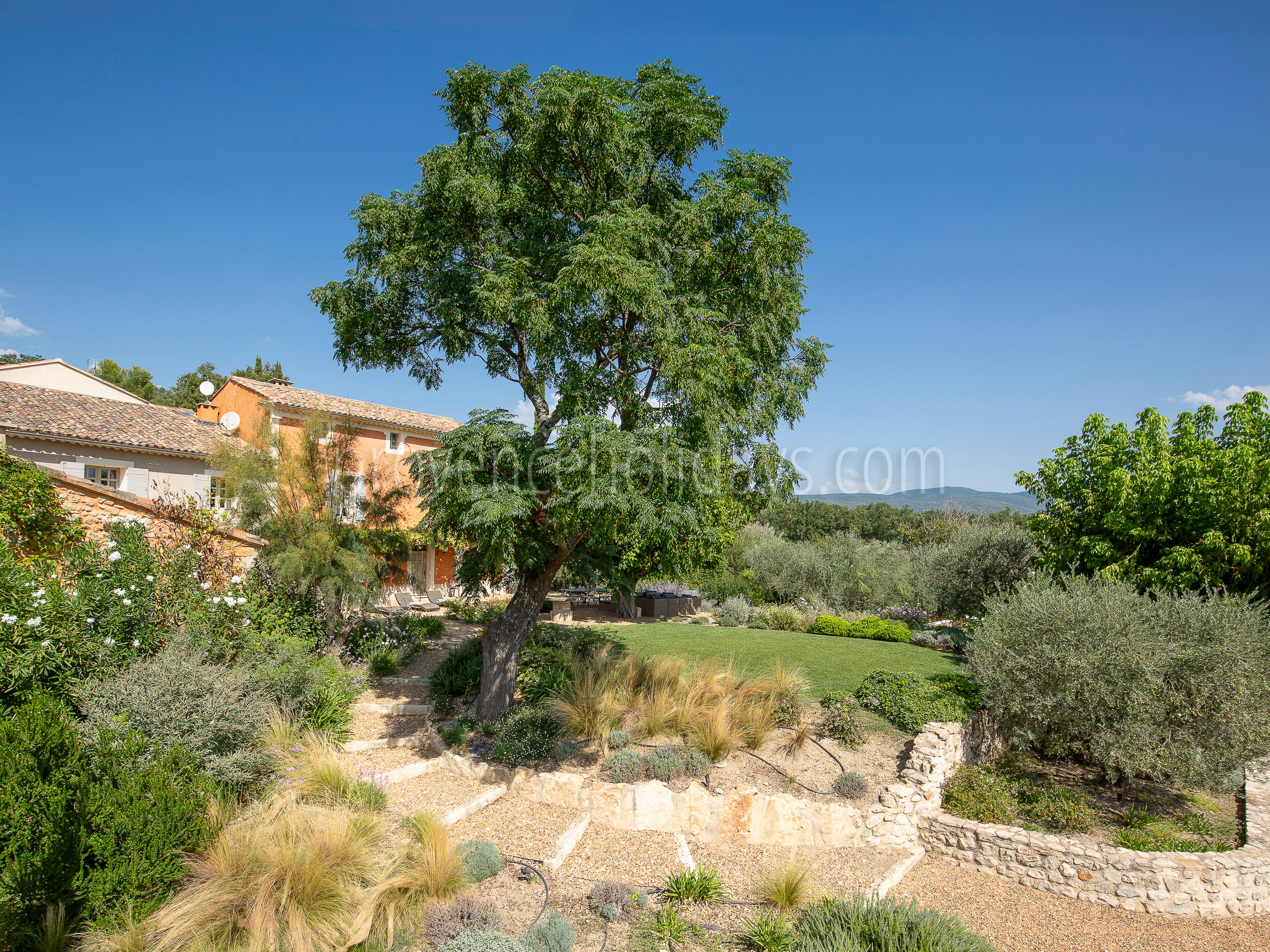 1 - La Grande Bastide d\'Ocre: Villa: Exterior