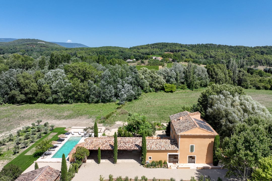 120 - Le Mas de Prestige: Villa: Exterior
