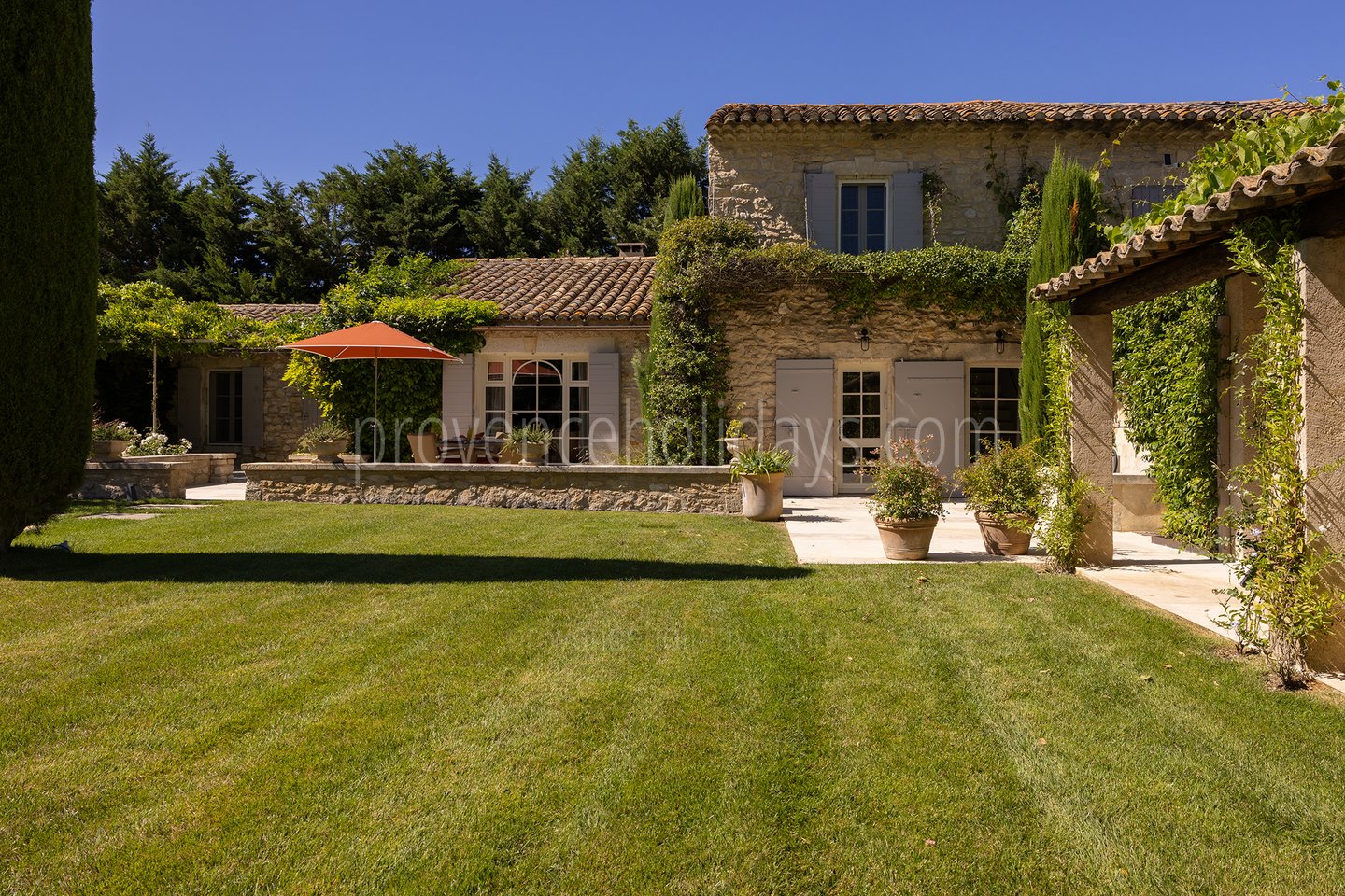 3 - Le Mas des Magnans: Villa: Exterior