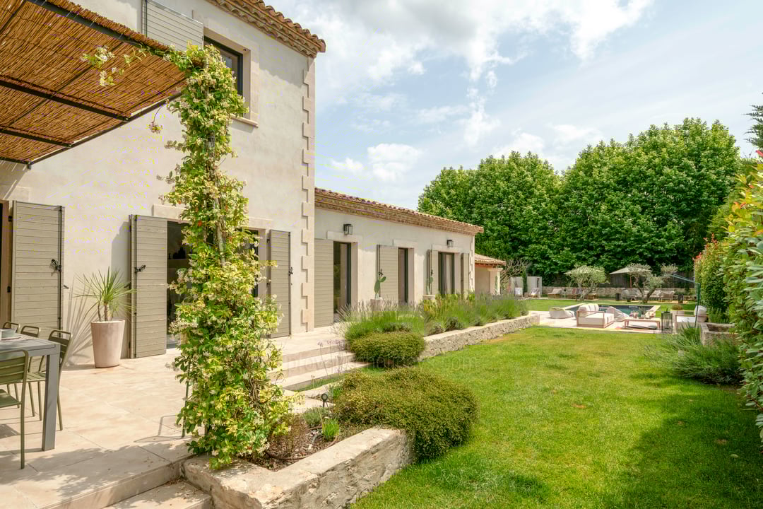 8 - Villa Alma: Villa: Exterior