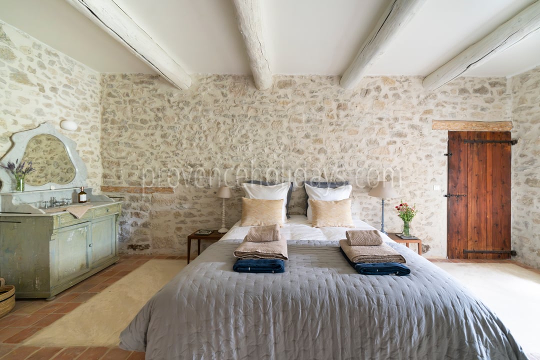 83 - La Bastide Neuve: Villa: Bedroom