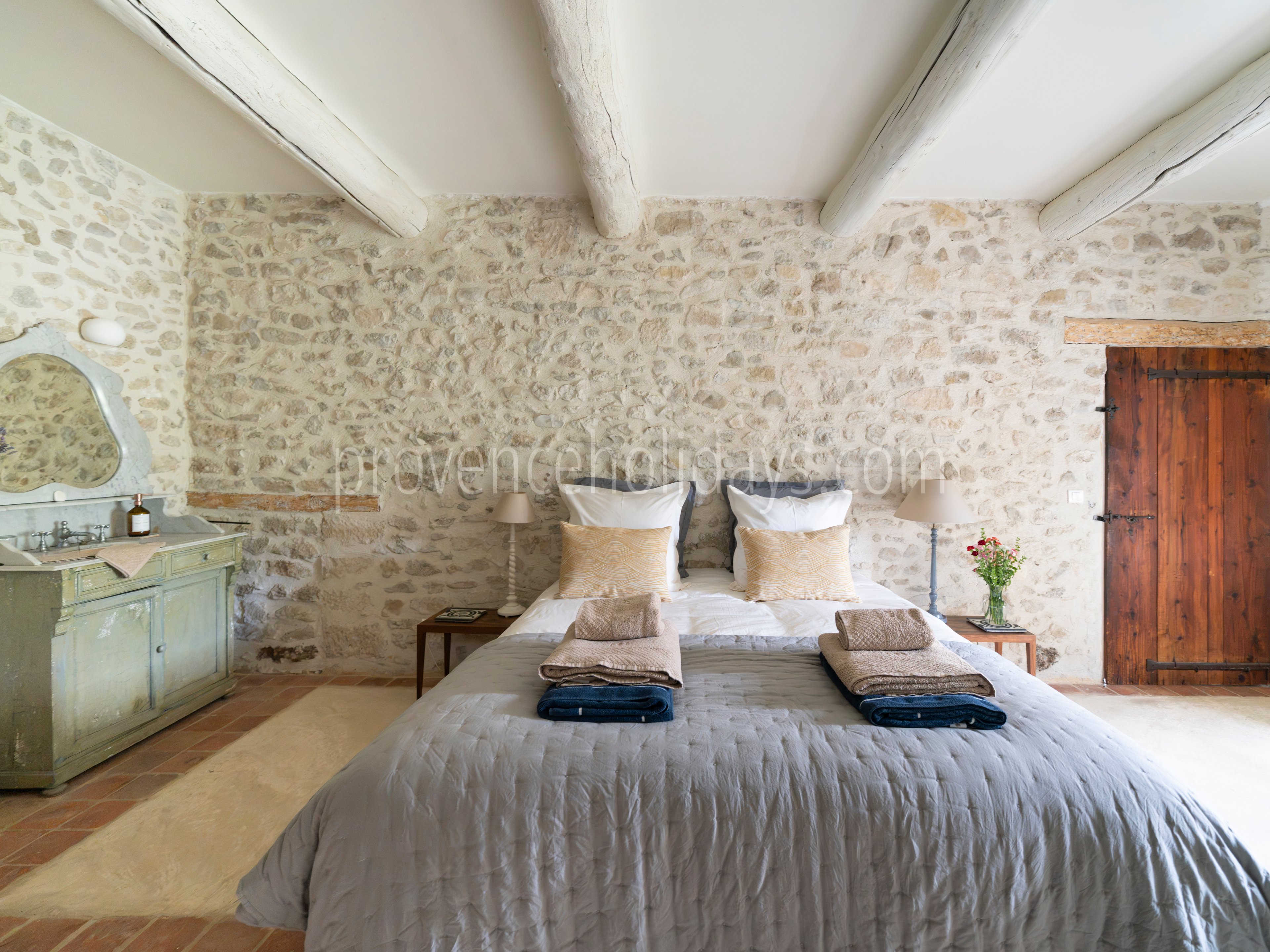 83 - La Bastide Neuve: Villa: Bedroom