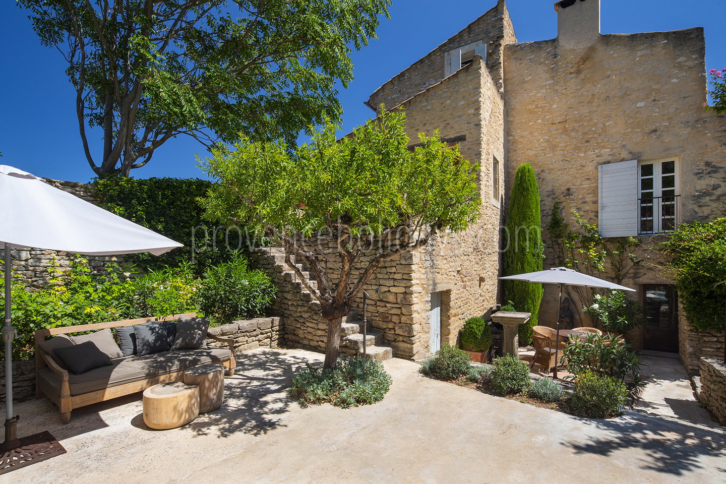 11 - Mas Cabrières: Villa: Exterior