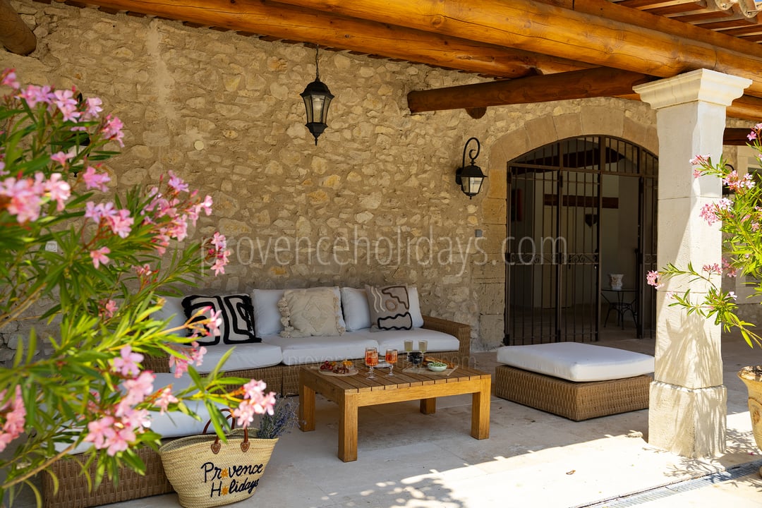 29 - La Bastide Lavande: Villa: Exterior