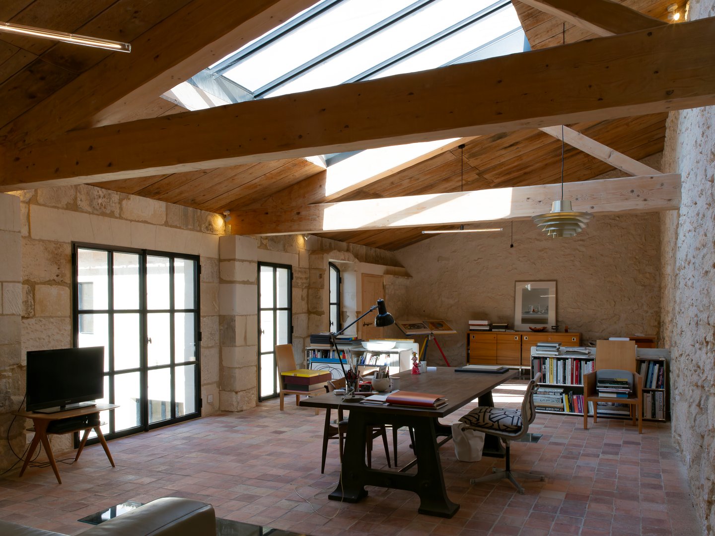 5 - La Cours des Artistes: Villa: Interior