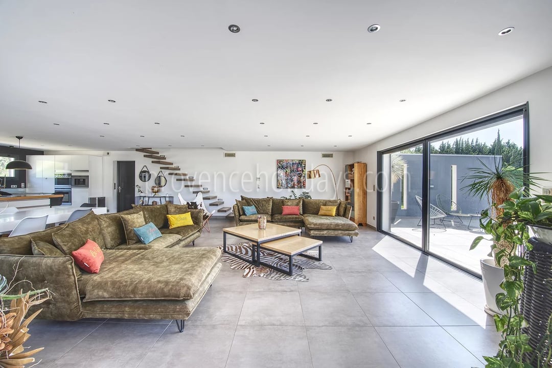 26 - House with pool house in Eyguières: Villa: Interior