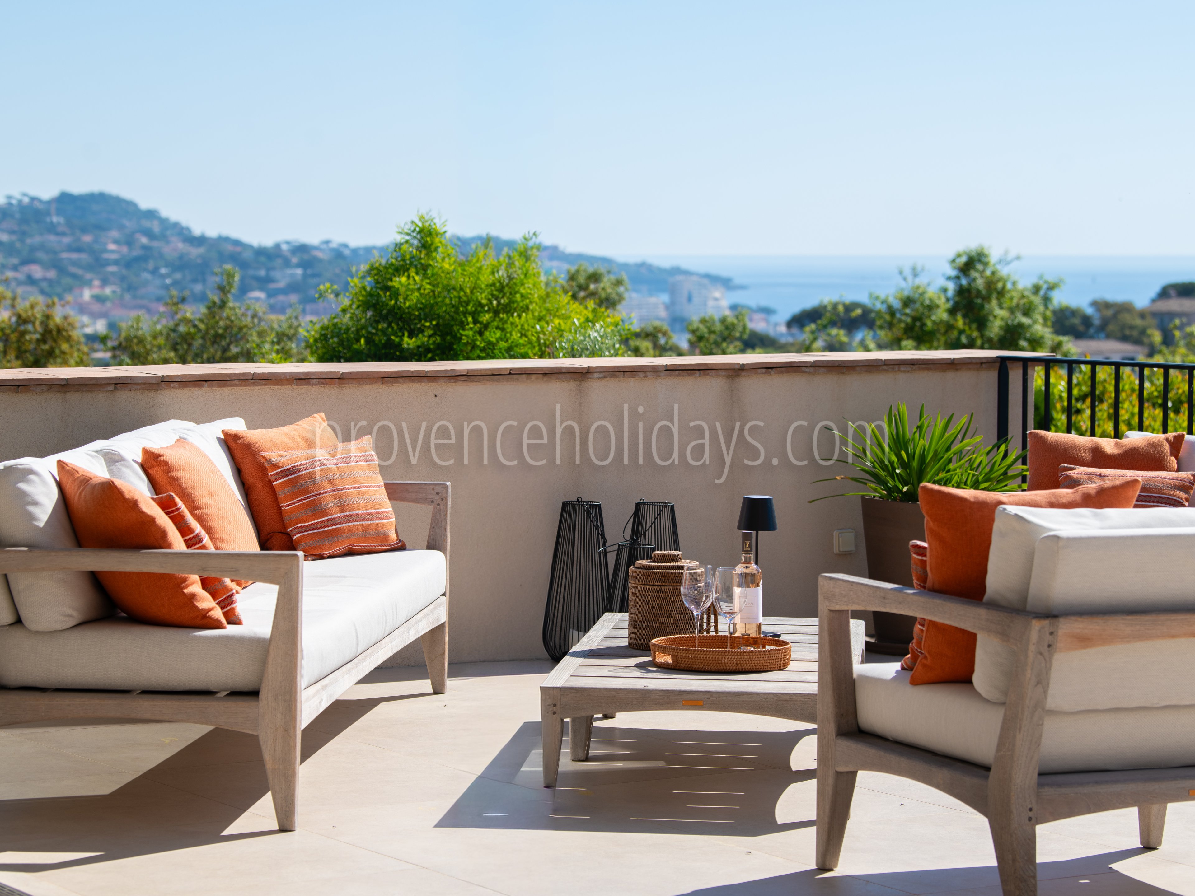 19 - Villa Blue: Villa: Exterior