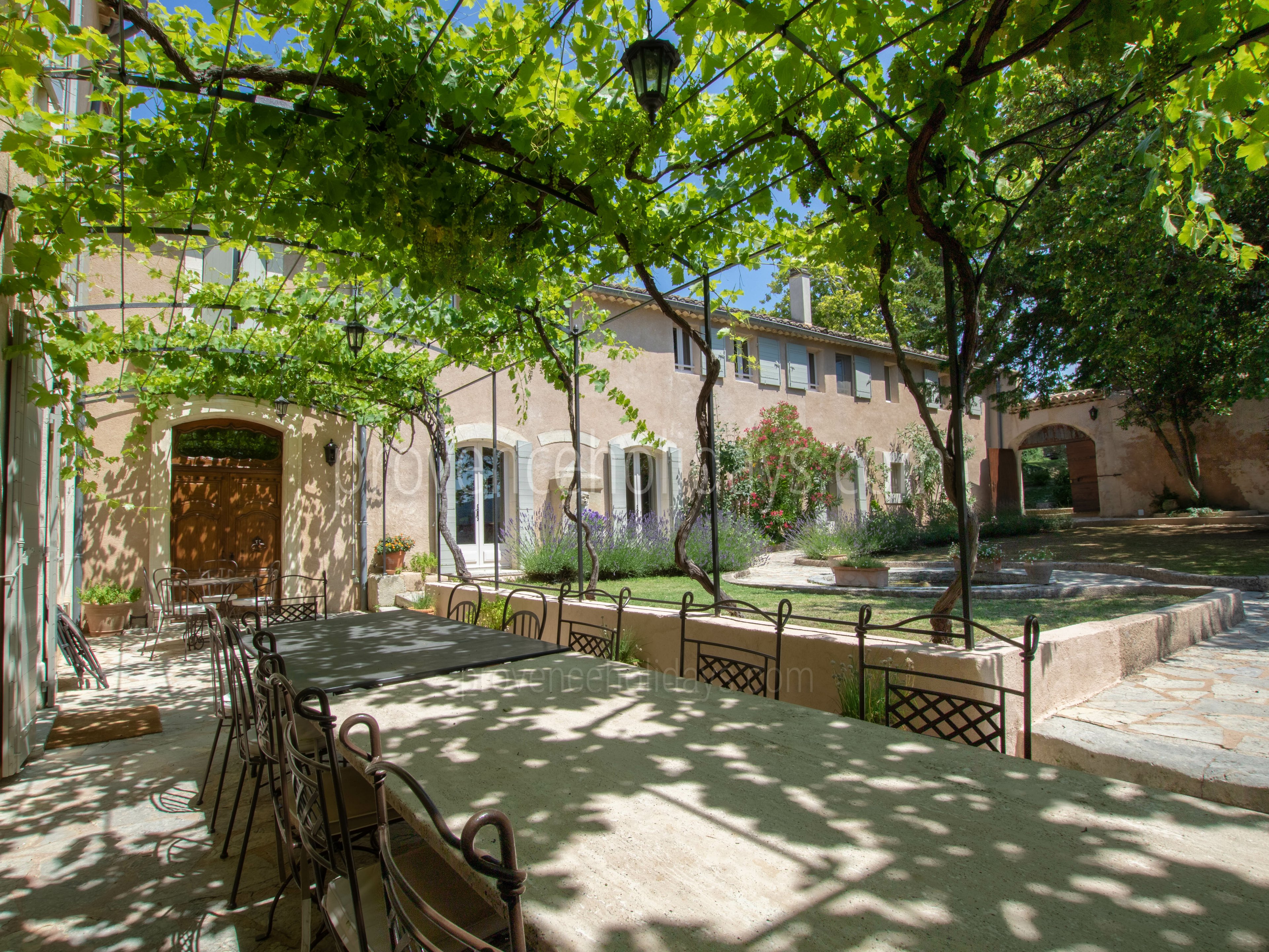 26 - Château des Templiers: Villa: Exterior