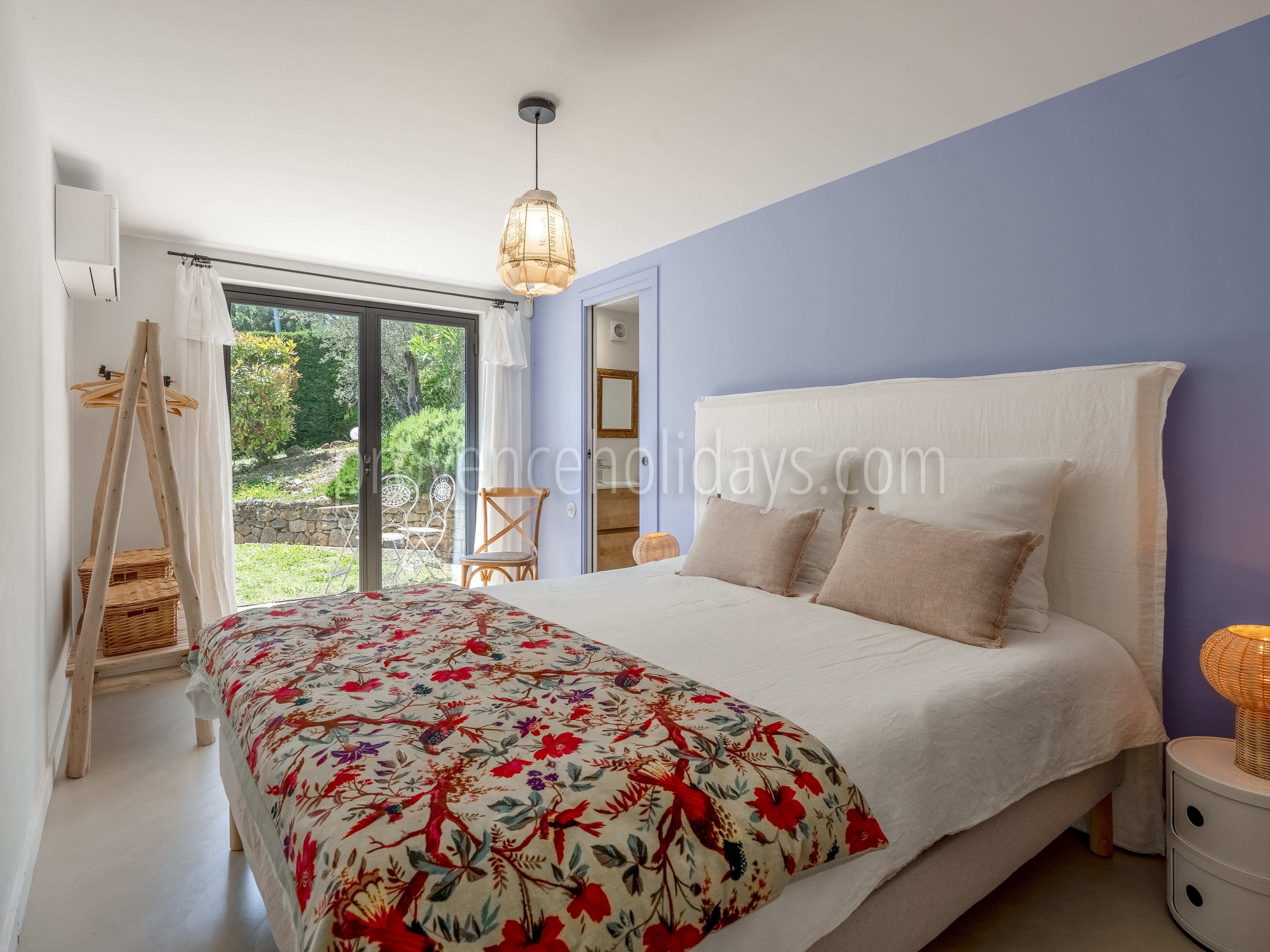 39 - Mas de la Burlande: Villa: Bedroom