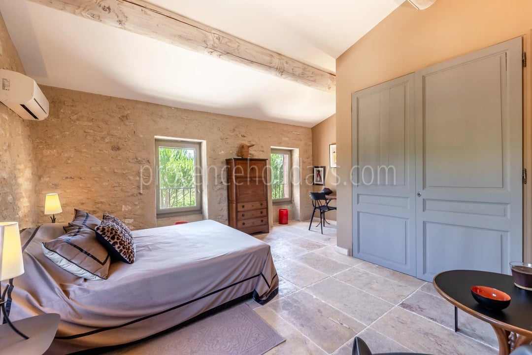 36 - Mas 1850 in Gordes: Villa: Interior