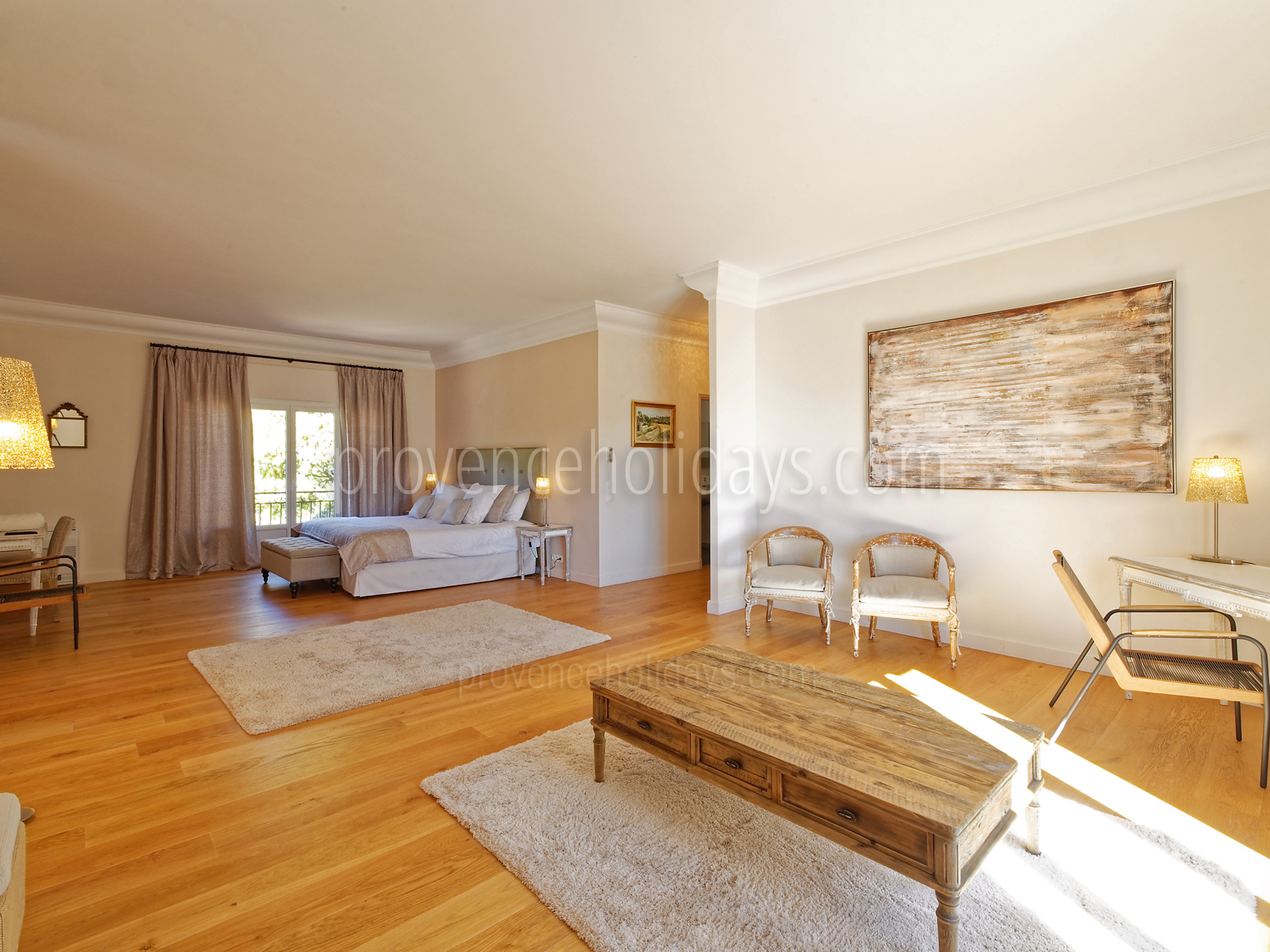 33 - Villa Garrigue: Villa: Interior