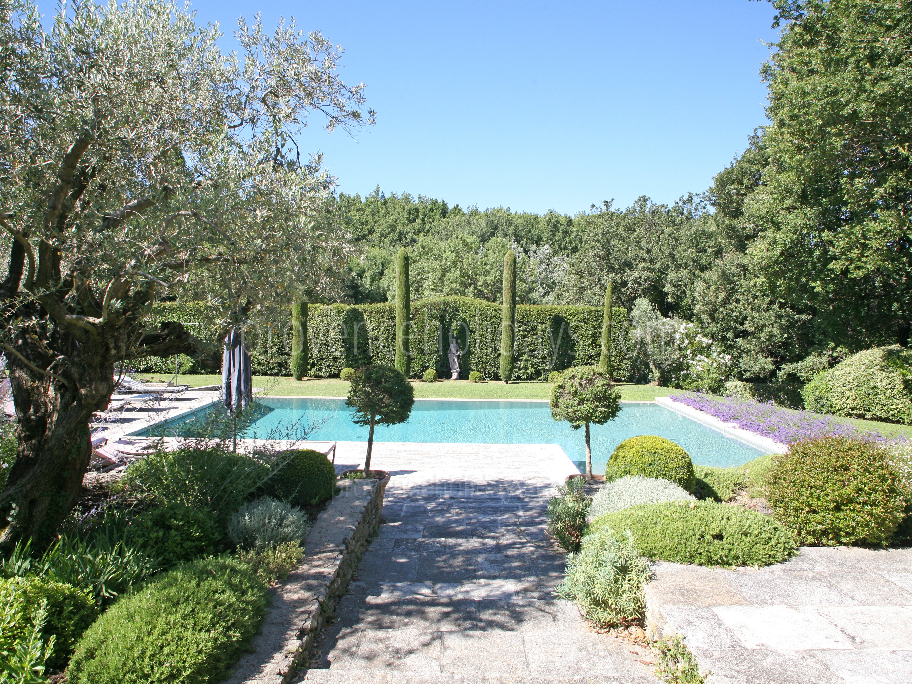 26 - Le Mas des Buis: Villa: Exterior