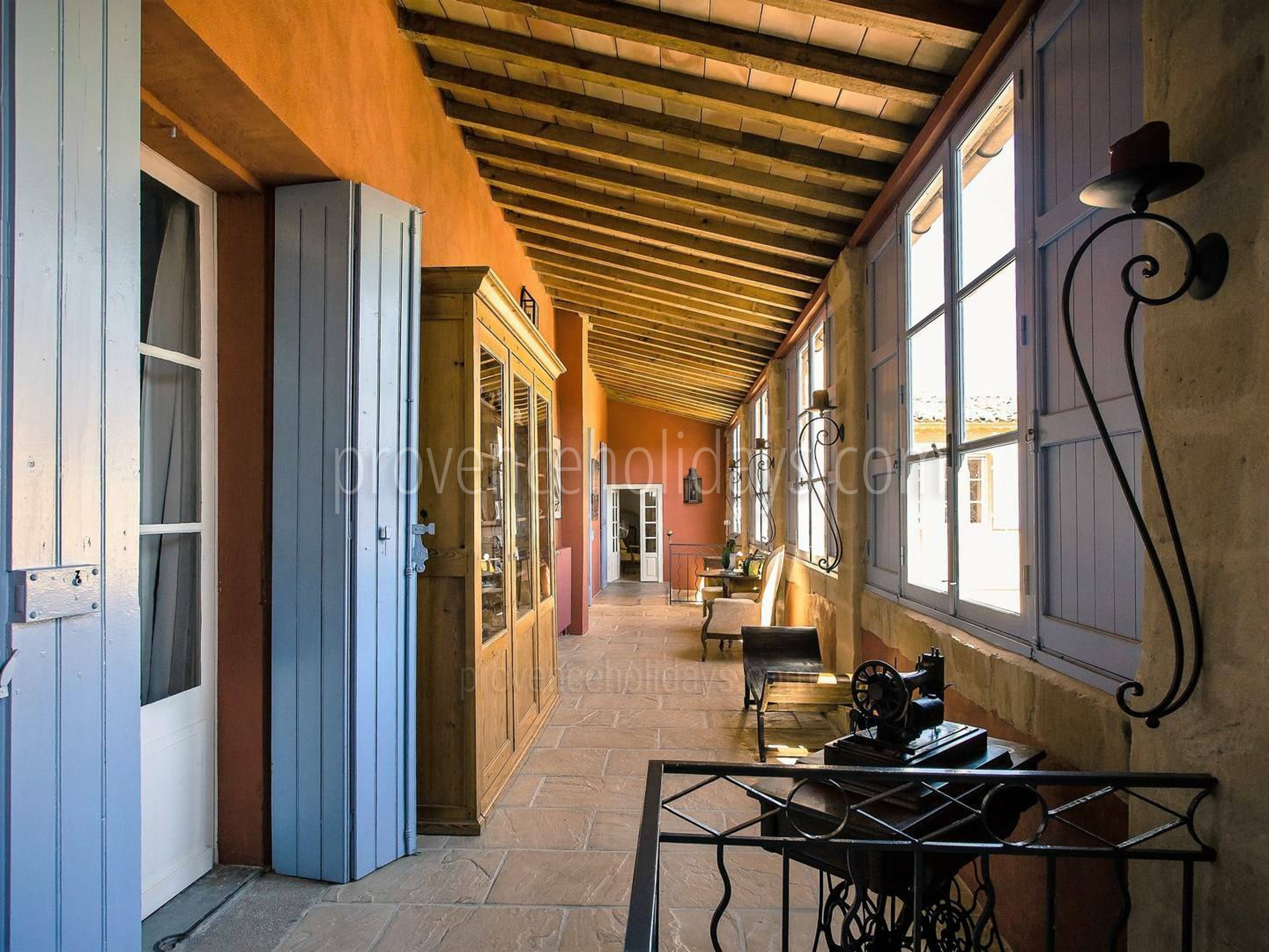33 - Domaine d\'Uzès: Villa: Interior