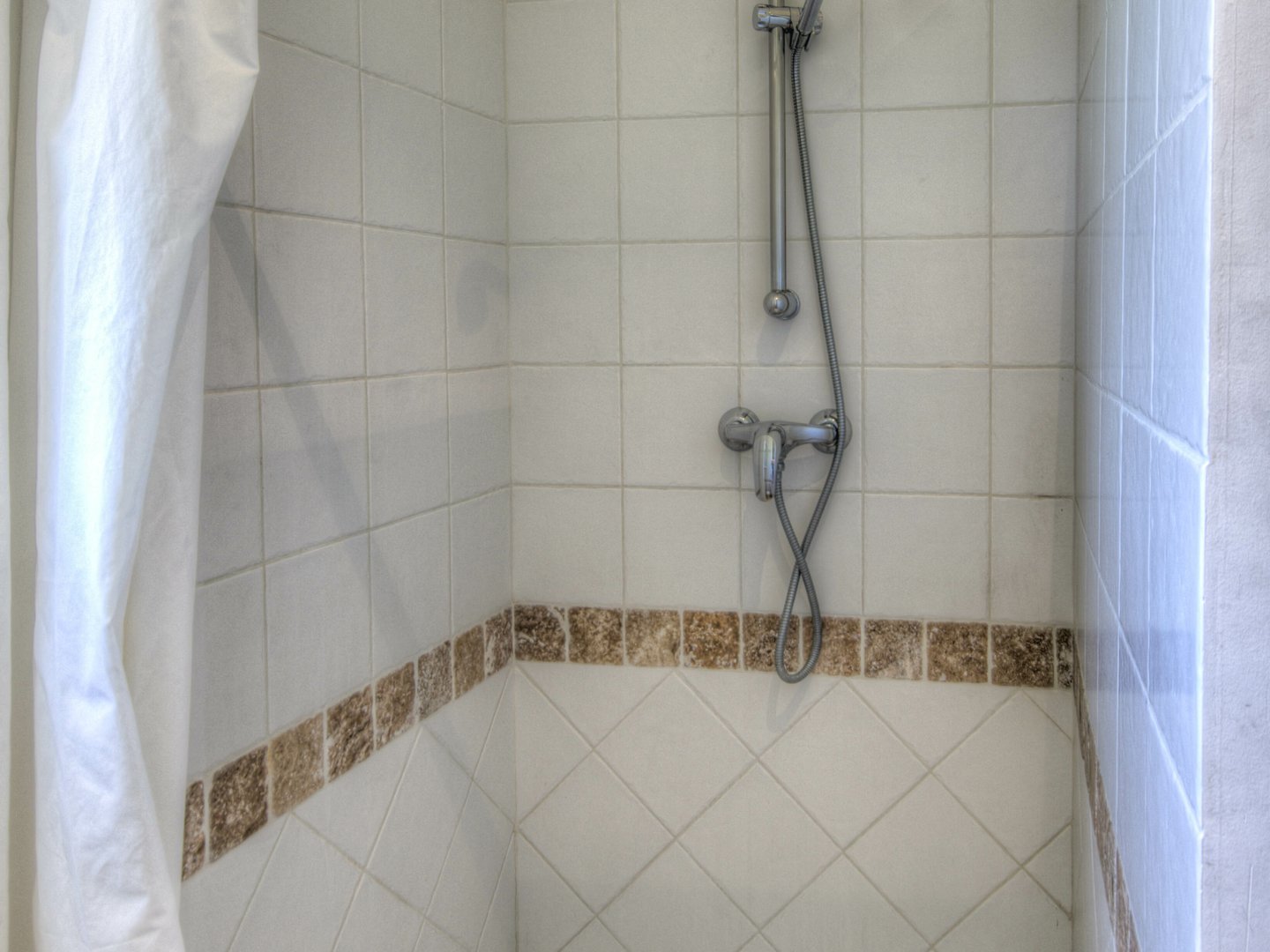 34 - Chez Alare: Villa: Bathroom