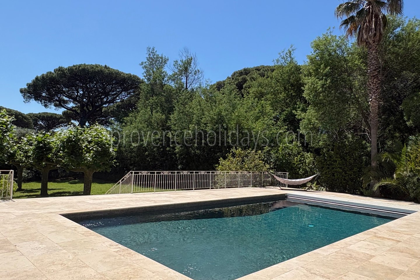 20 - Le Mas des Lys: Villa: Pool