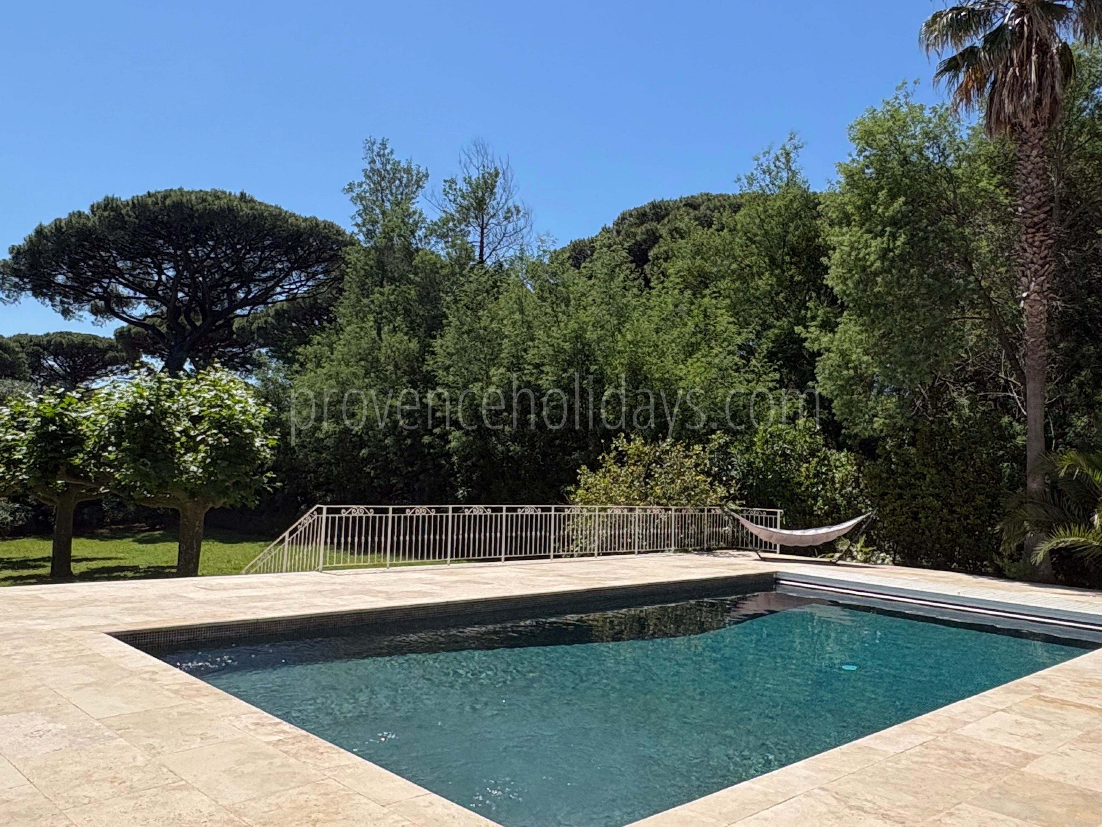 20 - Le Mas des Lys: Villa: Pool