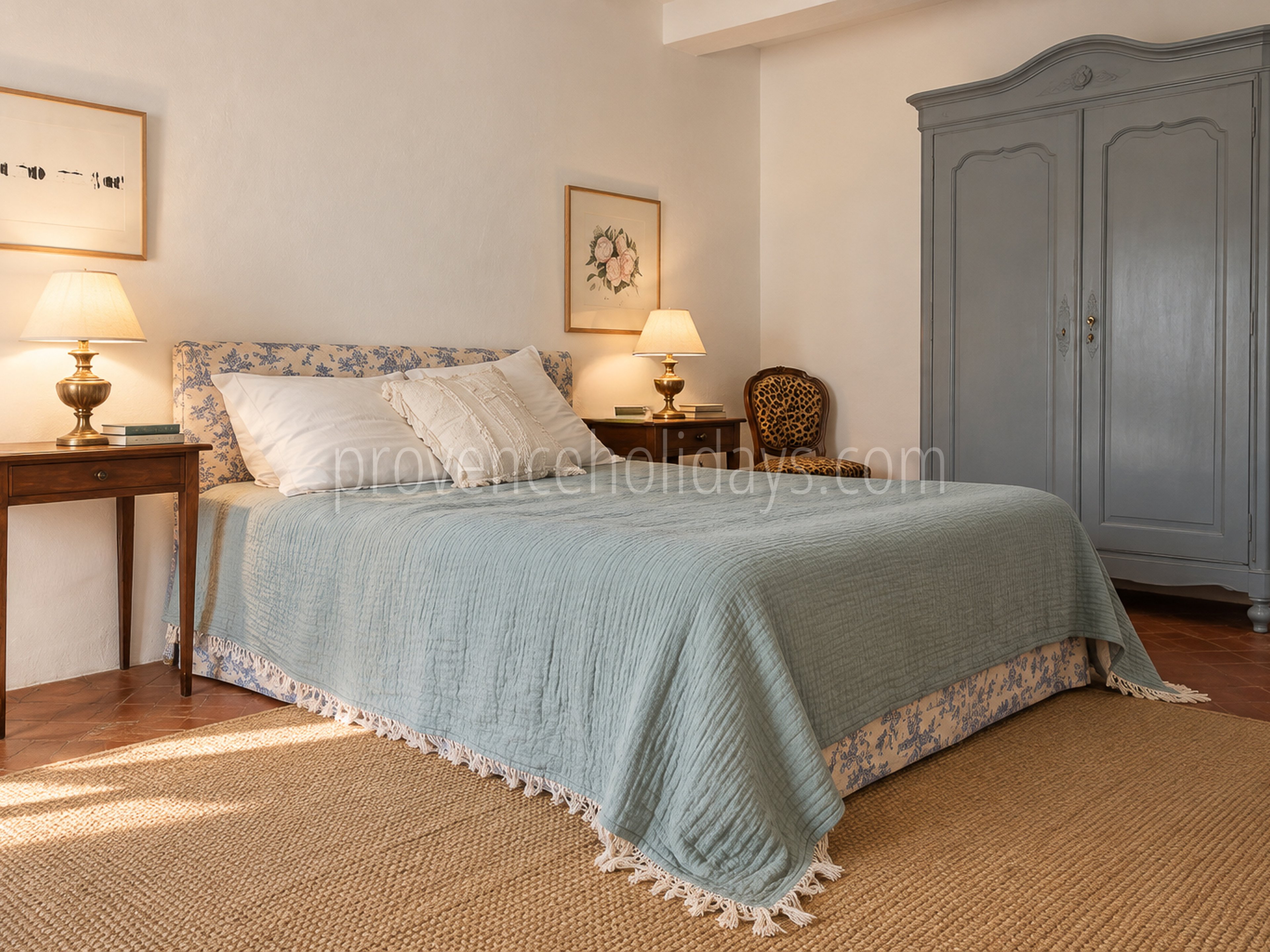 31 - Woning met een prachtig uitzicht in Aubignan: Villa: Bedroom