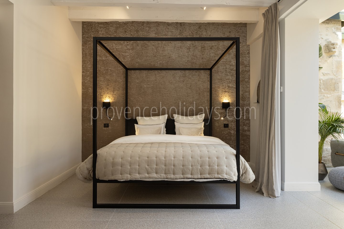 4 - Le Joyau de Paradou: Villa: Bedroom