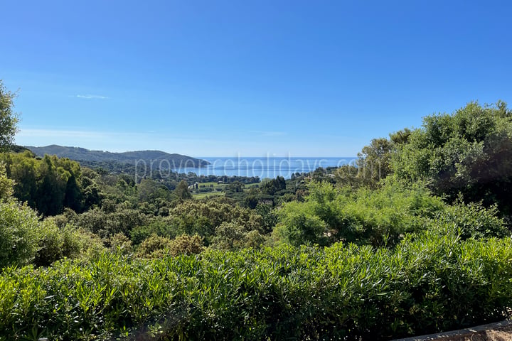 Luxe, rust en panoramisch uitzicht over de baai van Ramatuelle