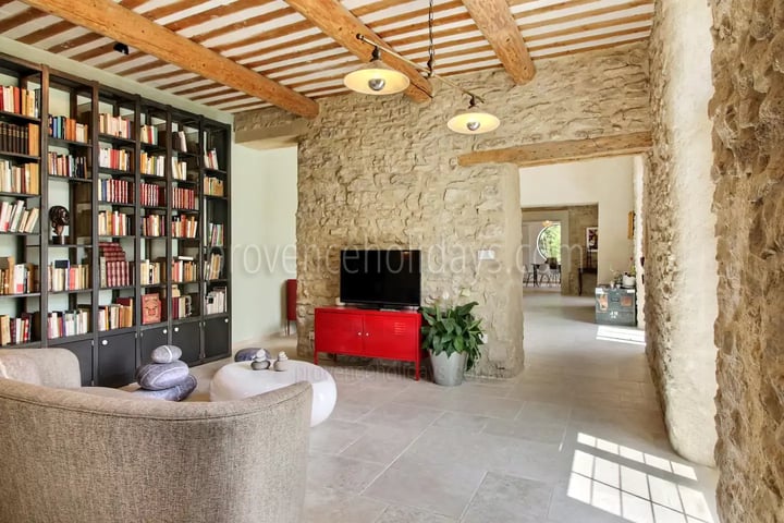 4 - Maison de la Sorgue: Villa: Interior
