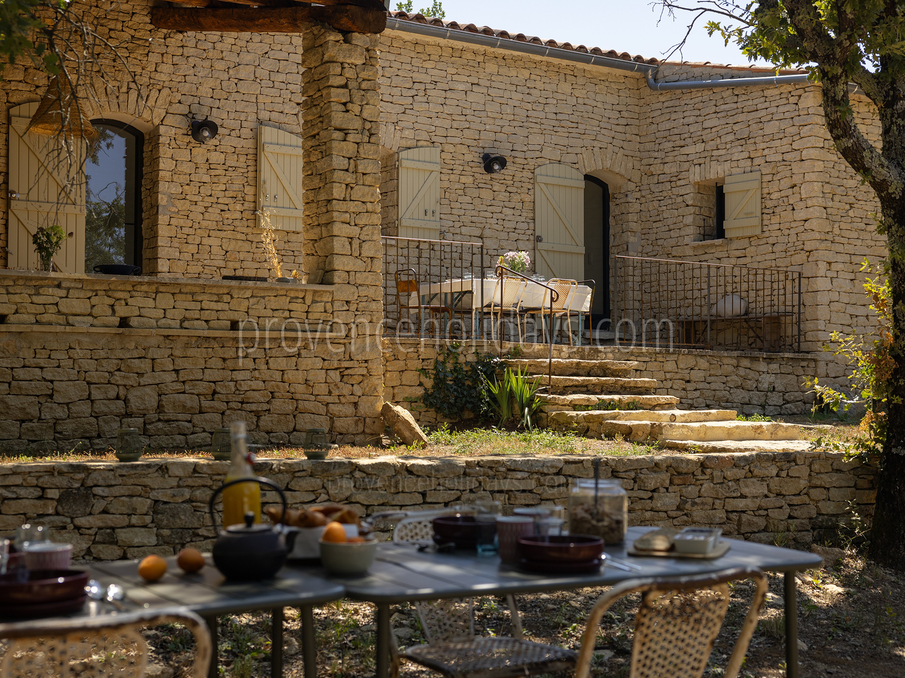 17 - Mas des Chênes Blancs: Villa: Exterior