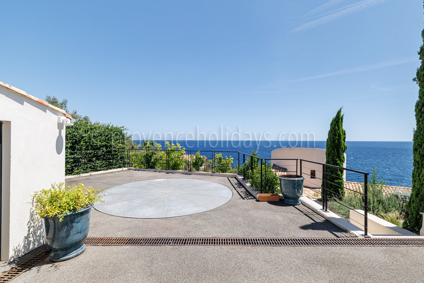 43 - Villa du Rocher: Villa: Exterior