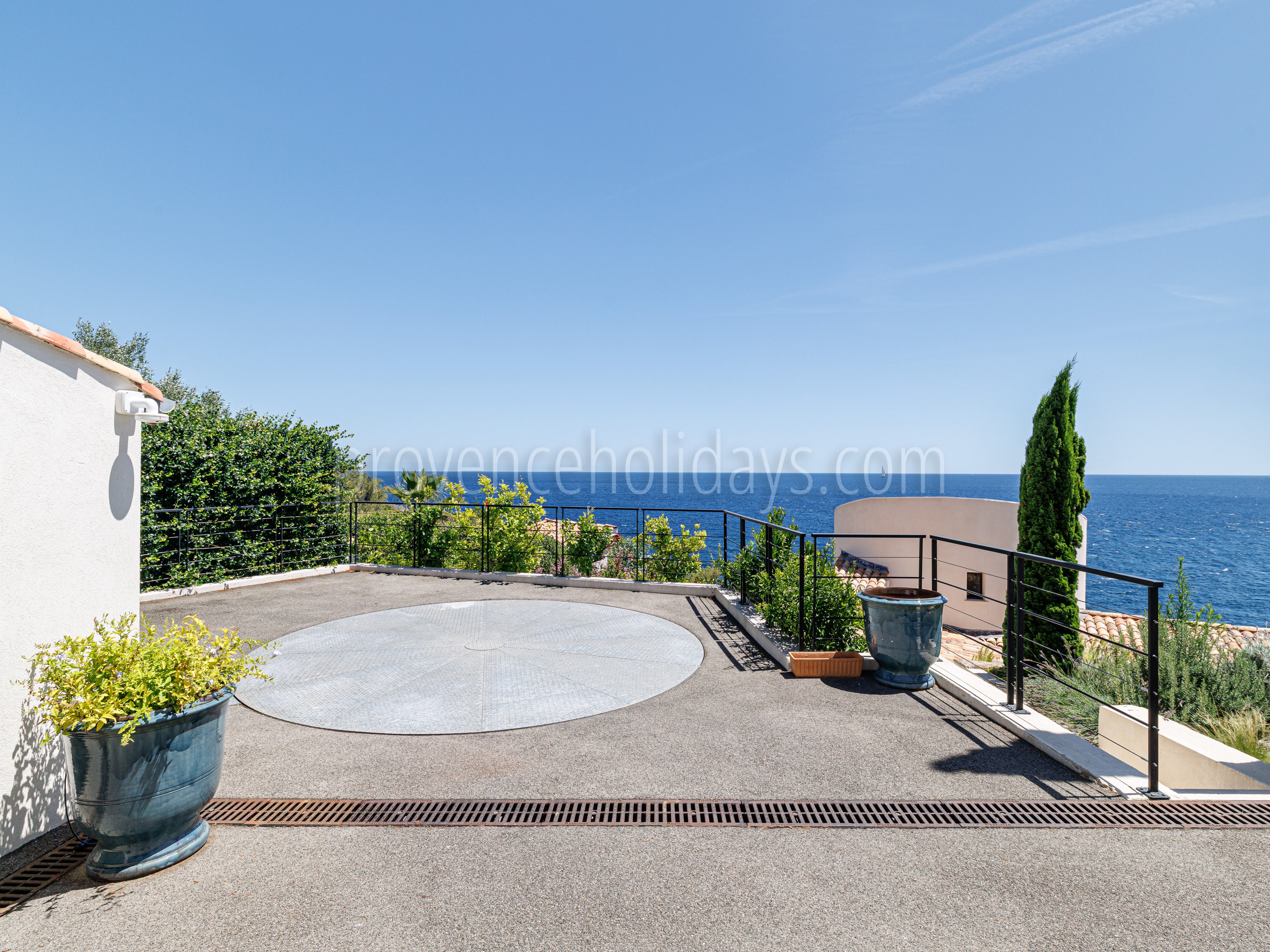 43 - Villa du Rocher: Villa: Exterior