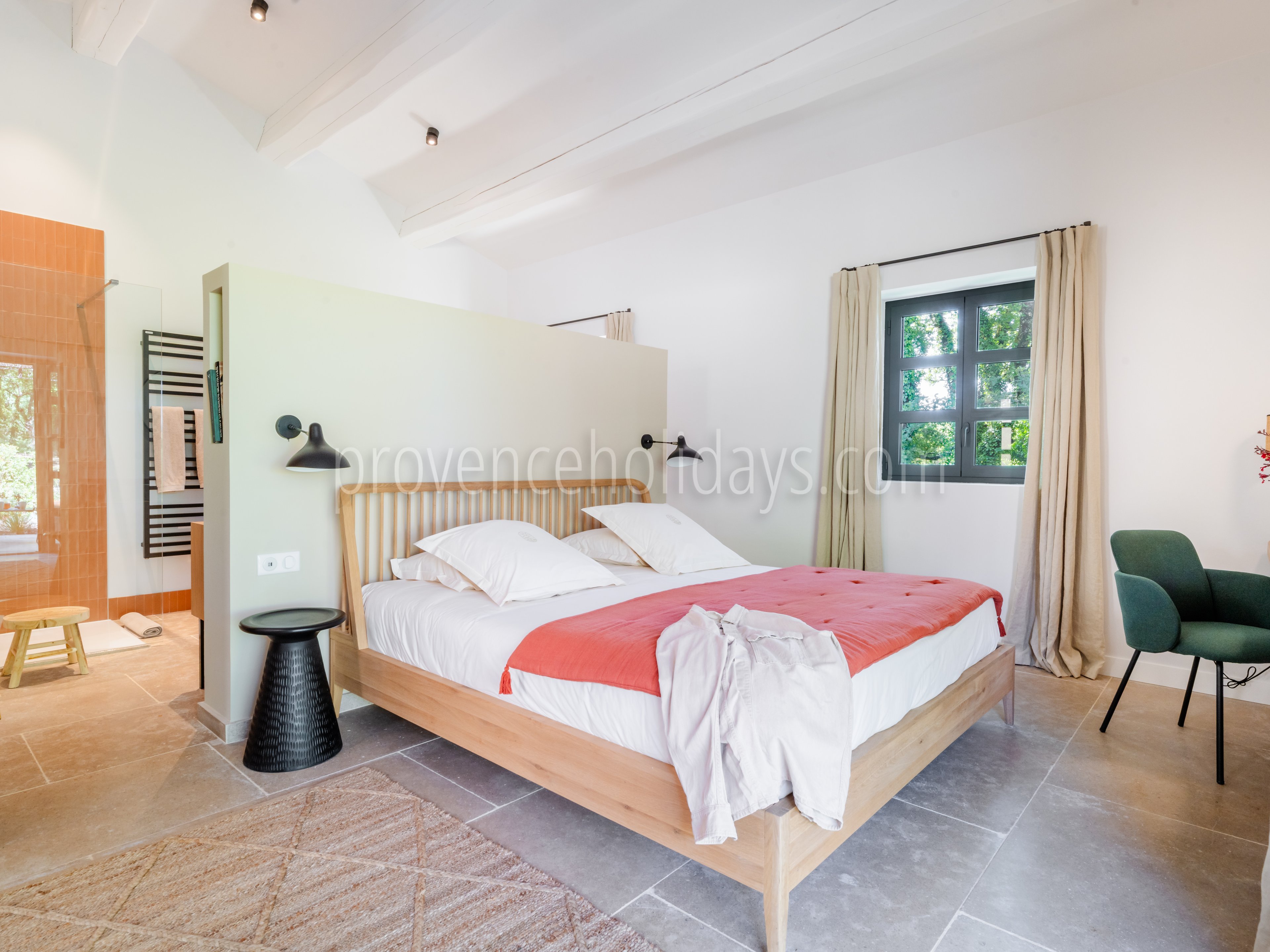 28 - Mas du Vieux Chêne: Villa: Bedroom