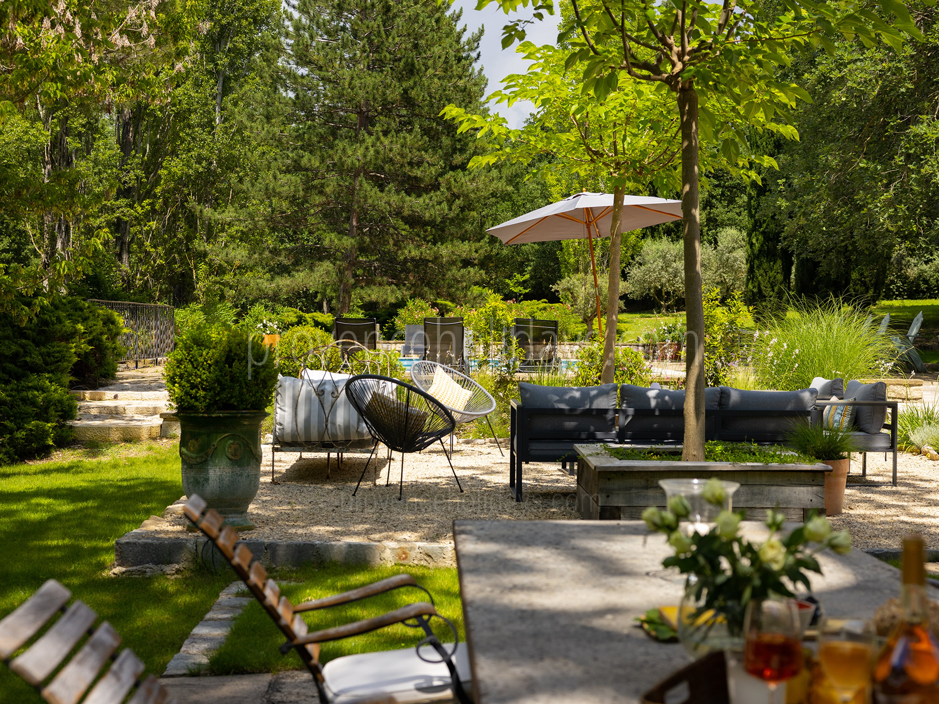 39 - Le Mas d\'Ansouis: Villa: Exterior