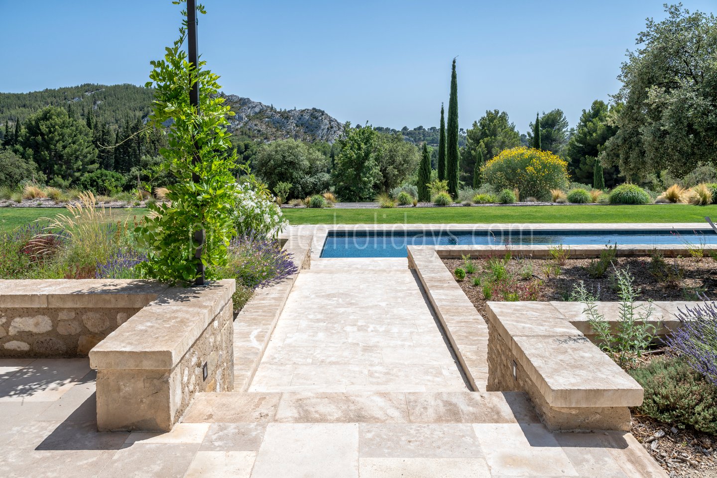 181 - Le Loup des Alpilles: Villa: Pool