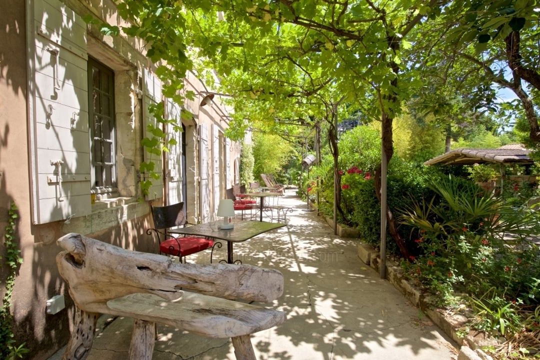 2 - La Maison des Alpilles: Villa: Exterior