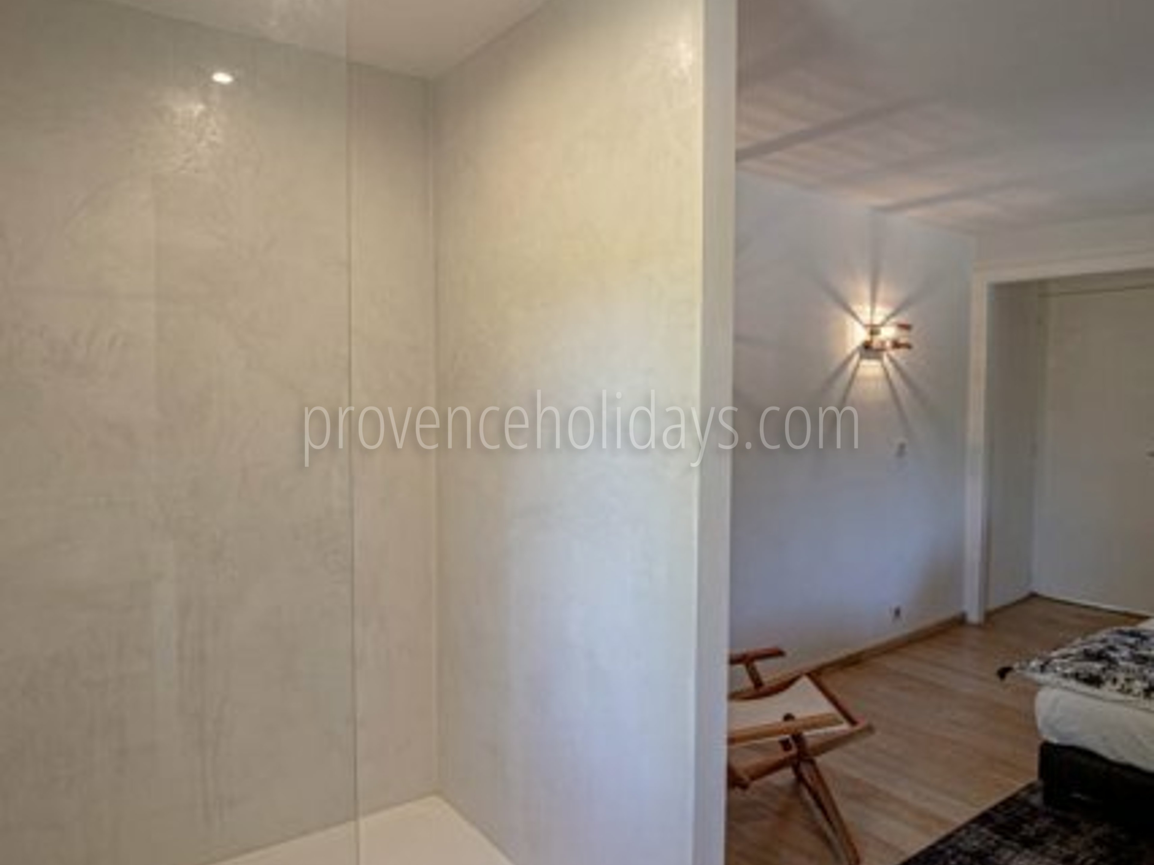 31 - Villa Beaumes: Villa: Interior
