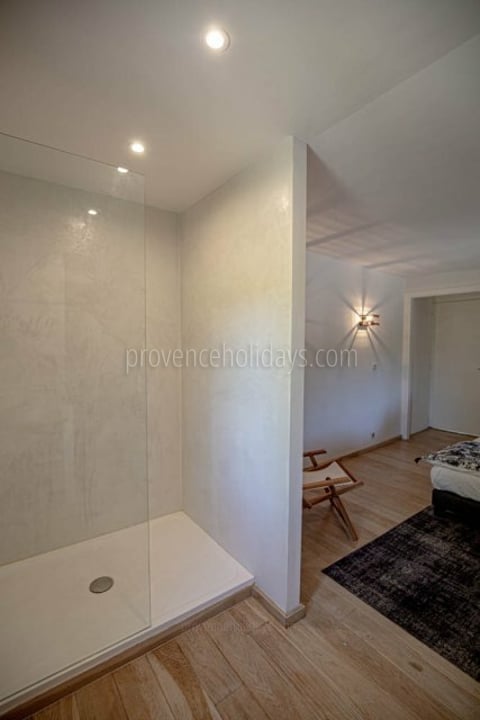 31 - Villa Beaumes: Villa: Interior