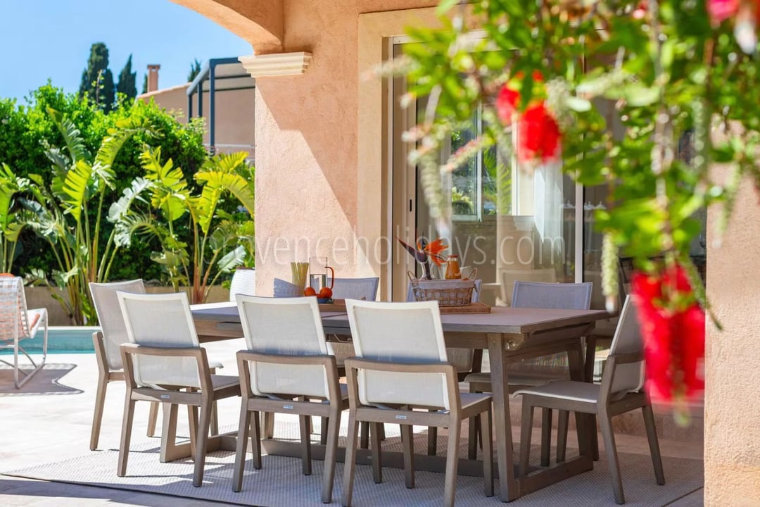 9 - Villa in Port de Miramar in La Londe-les-Maures: Villa: Exterior