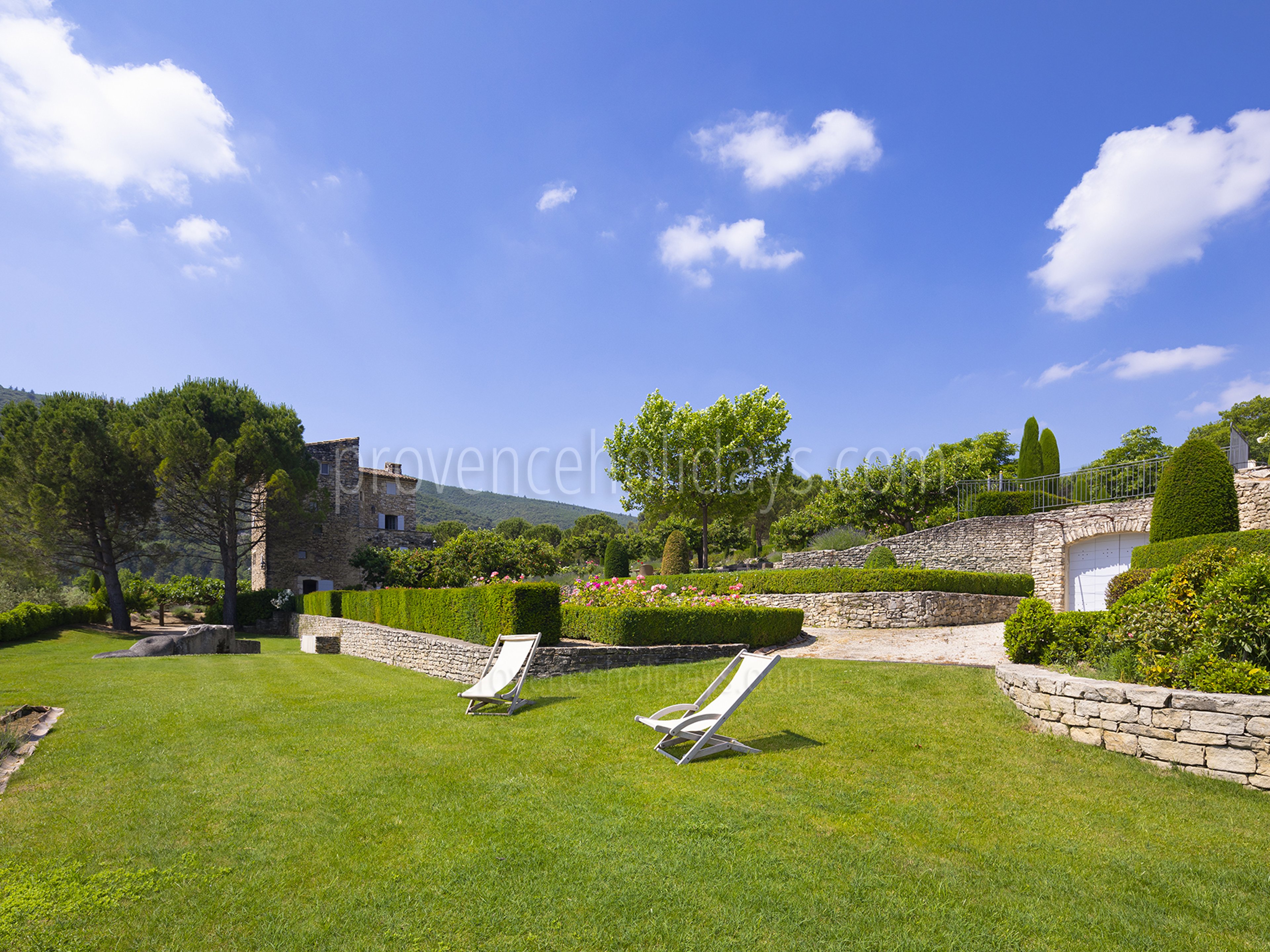 12 - La Roseraie: Villa: Exterior