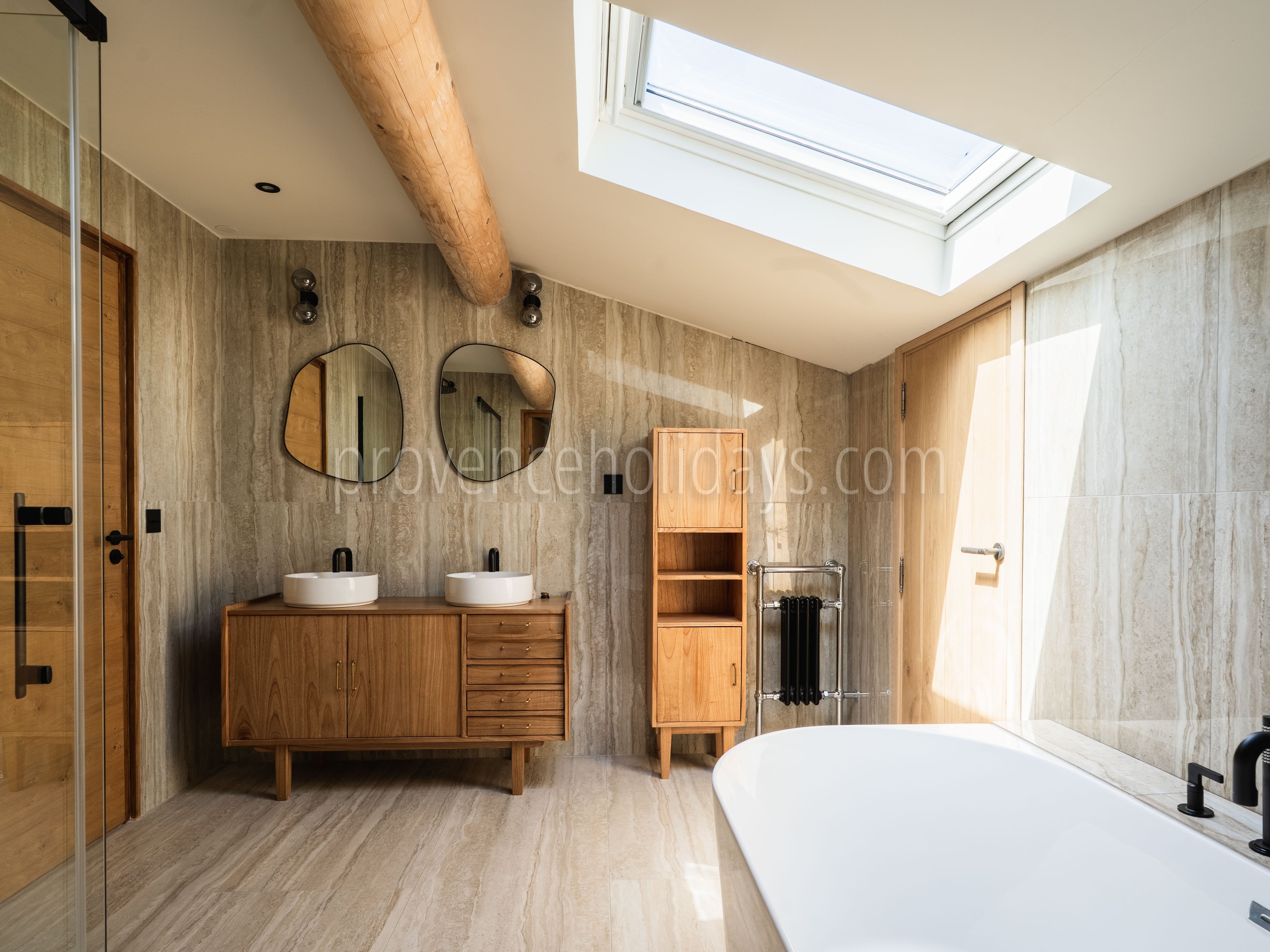 8 - Les Jardins des Alpilles: Villa: Bedroom