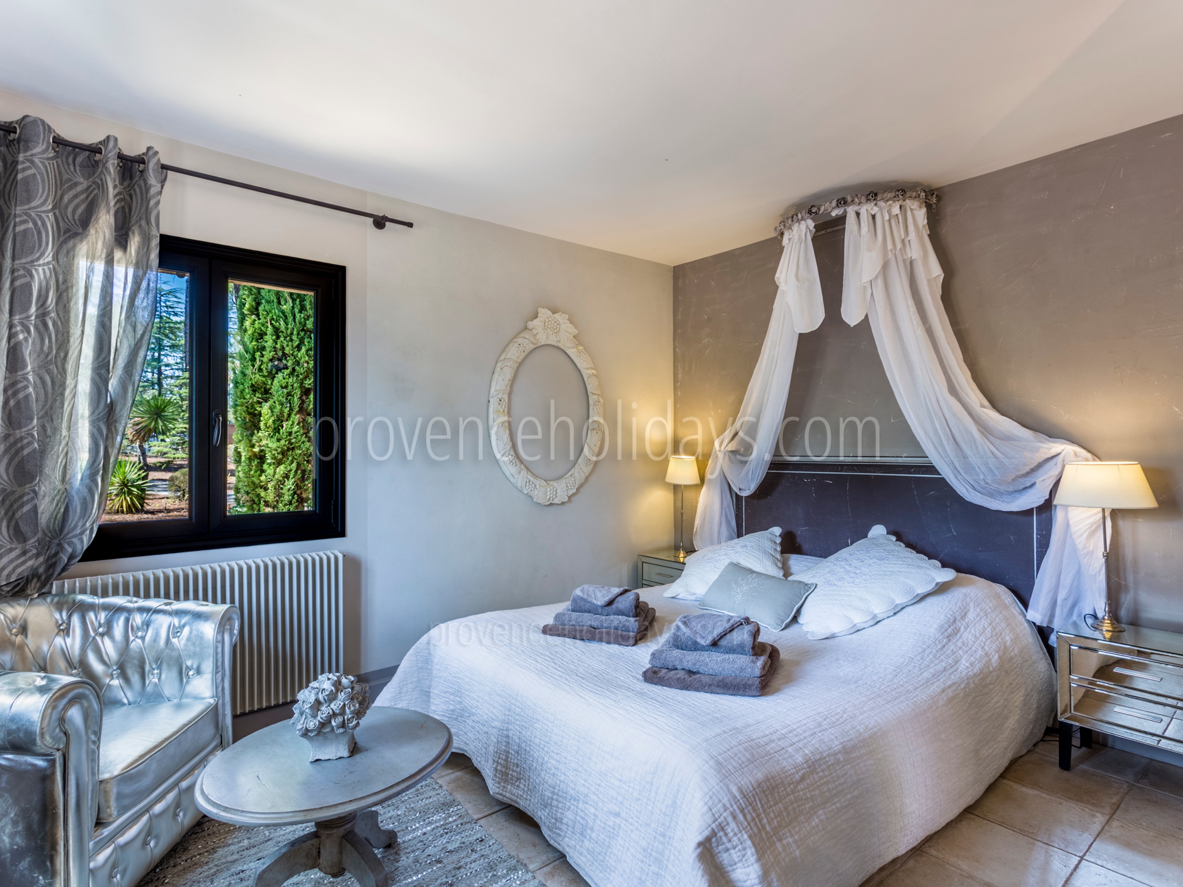 20 - La Villa Panorama: Villa: Bedroom