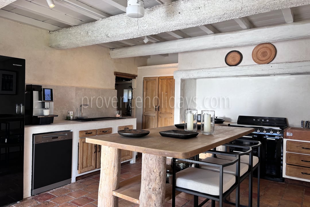 15 - Mas d\'Images: Villa: Interior