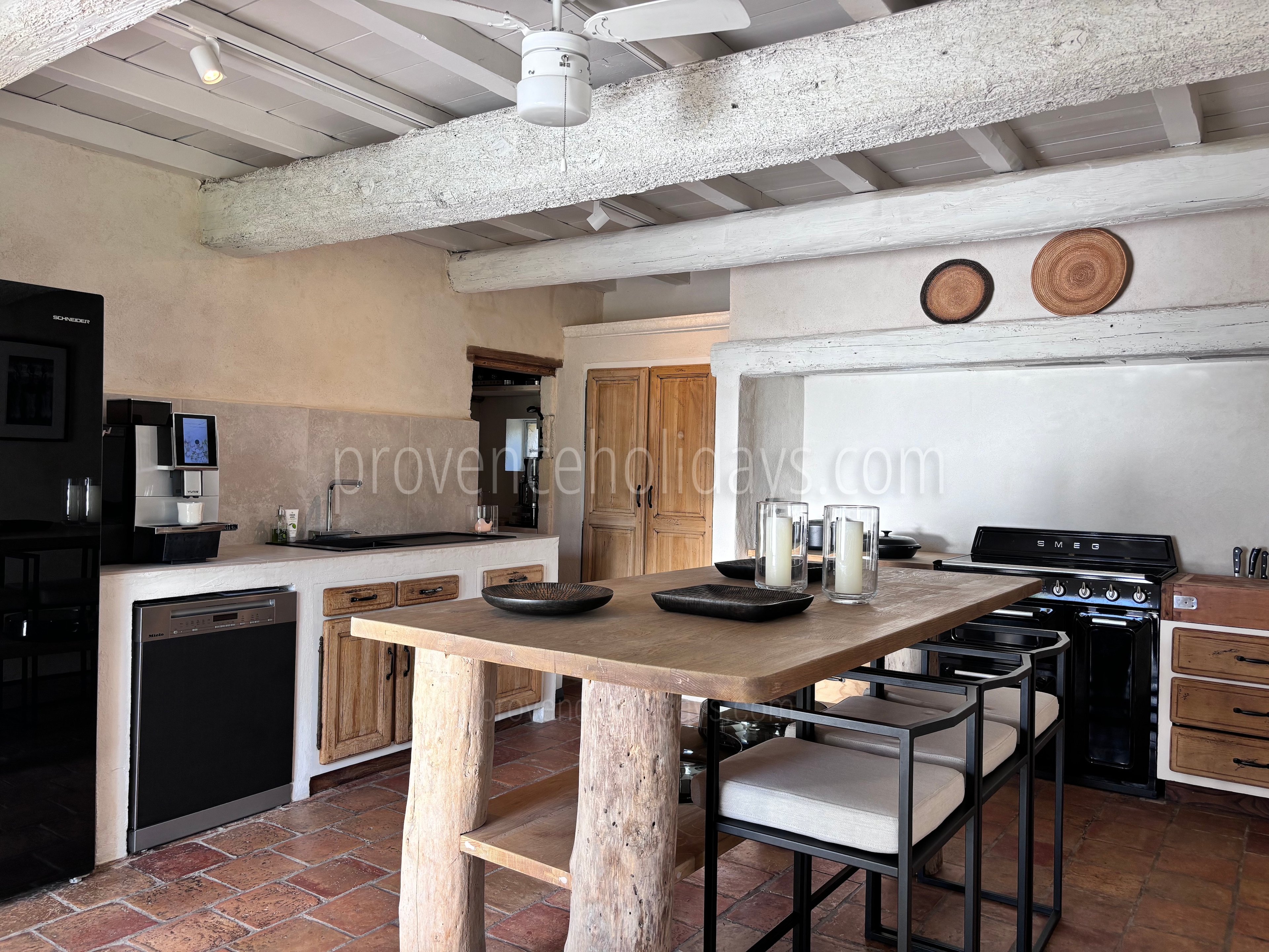 15 - Mas d\'Images: Villa: Interior