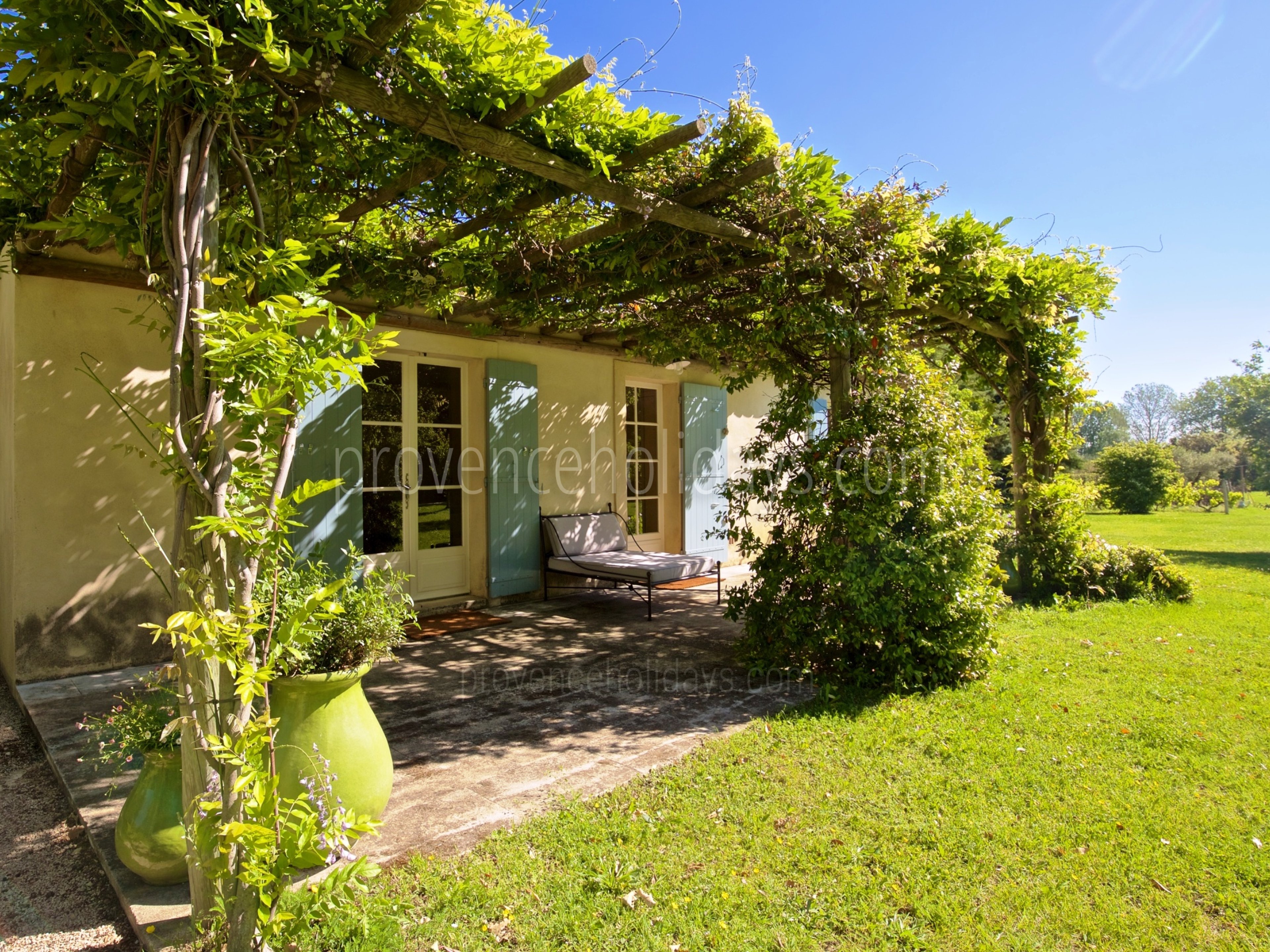 19 - Mas Provence: Villa: Exterior